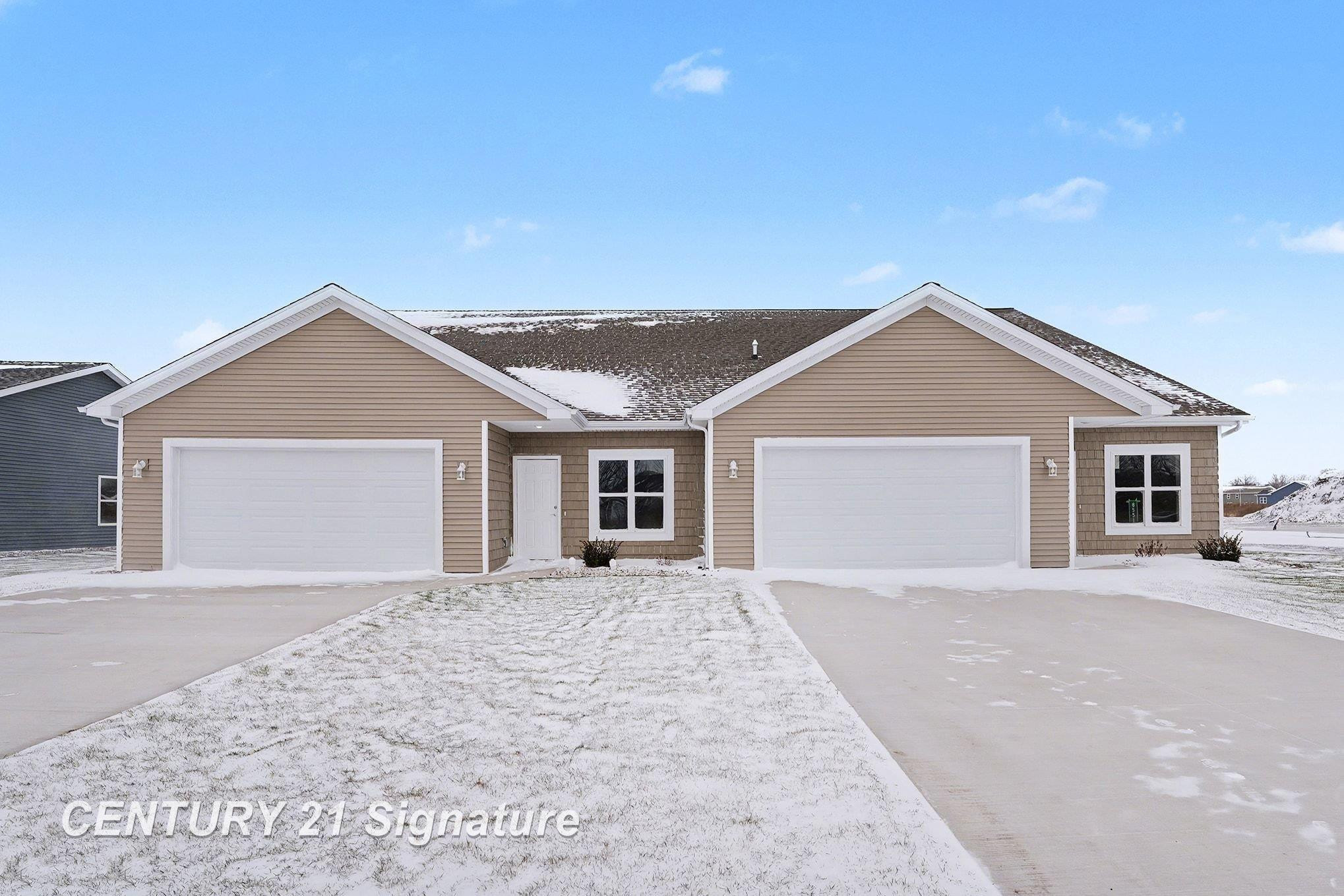 8440 S Valley Spring Lane, Freeland, MI 48623 — front exterior