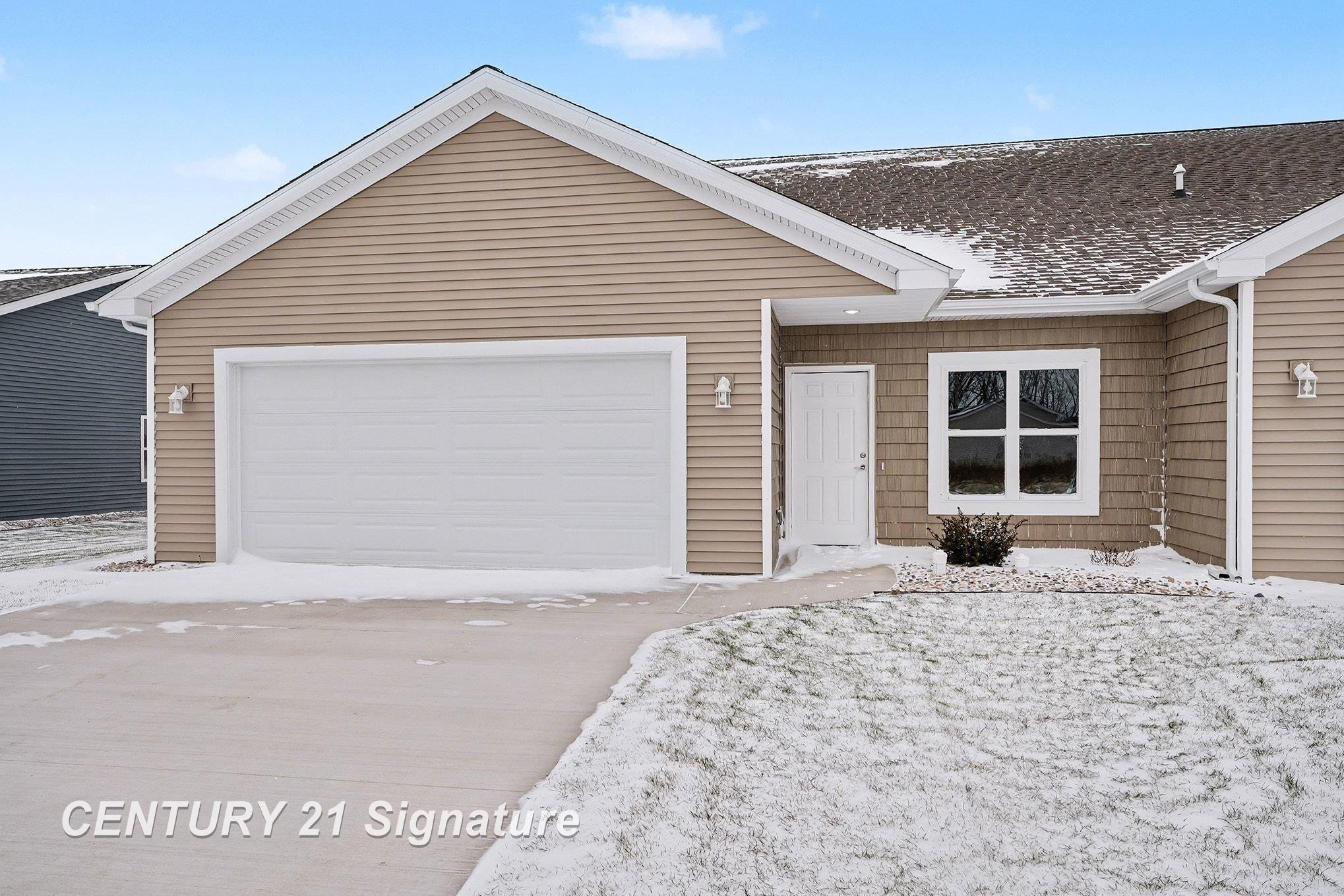 8440 S Valley Spring Lane, Freeland, MI 48623 — Photo 2