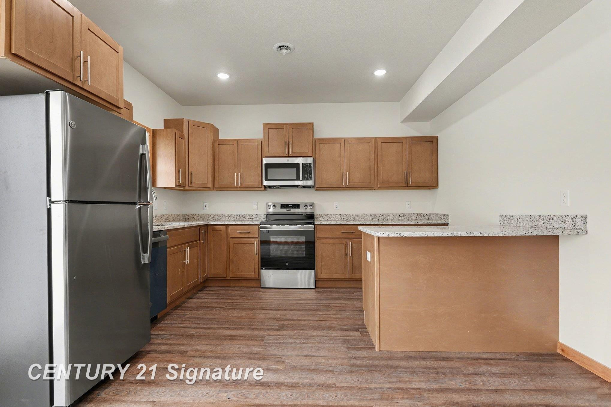 8440 S Valley Spring Lane, Freeland, MI 48623 — Photo 8
