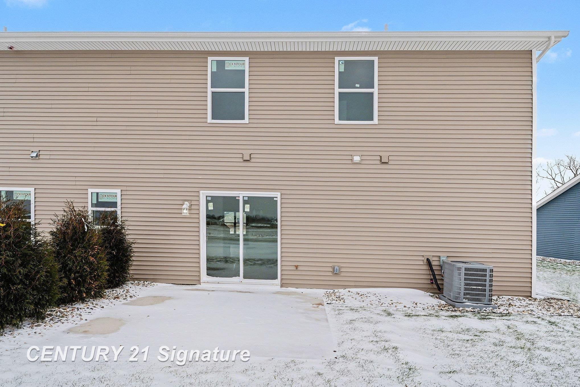 8440 S Valley Spring Lane, Freeland, MI 48623 — Photo 25