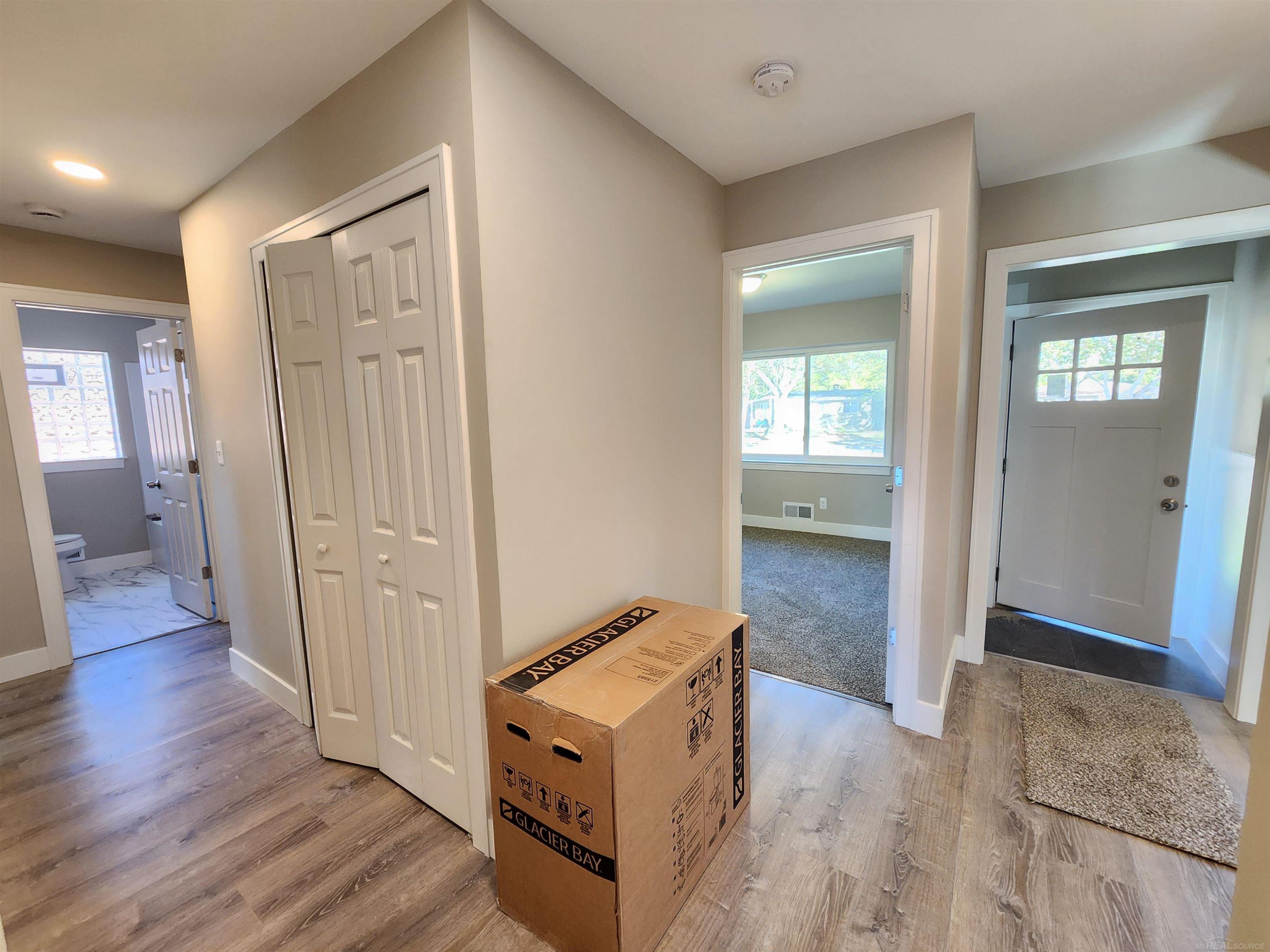 15121 Oak Park Boulevard, Oak Park, MI 48237 — Photo 11