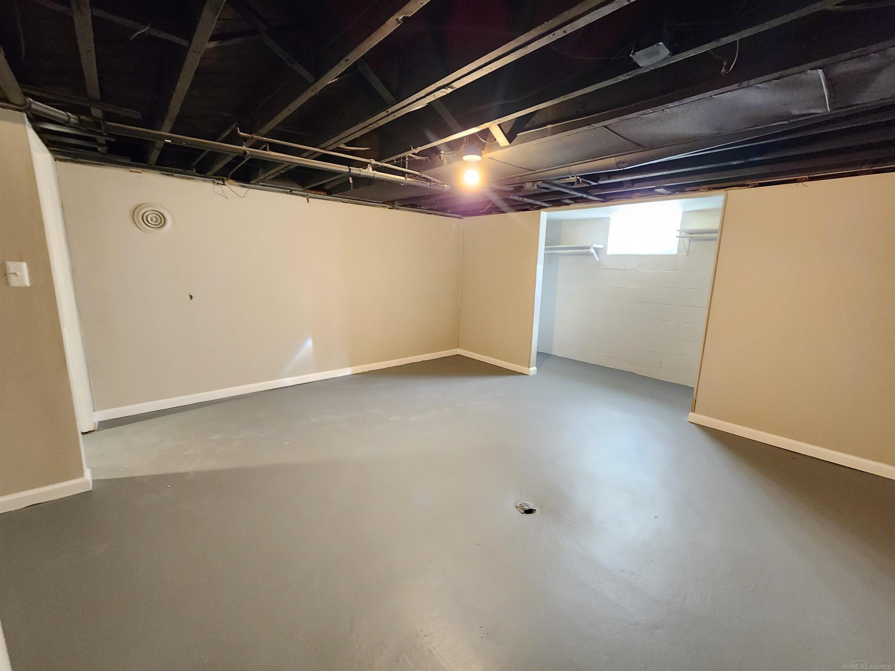 15121 Oak Park Boulevard, Oak Park, MI 48237 — Photo 37