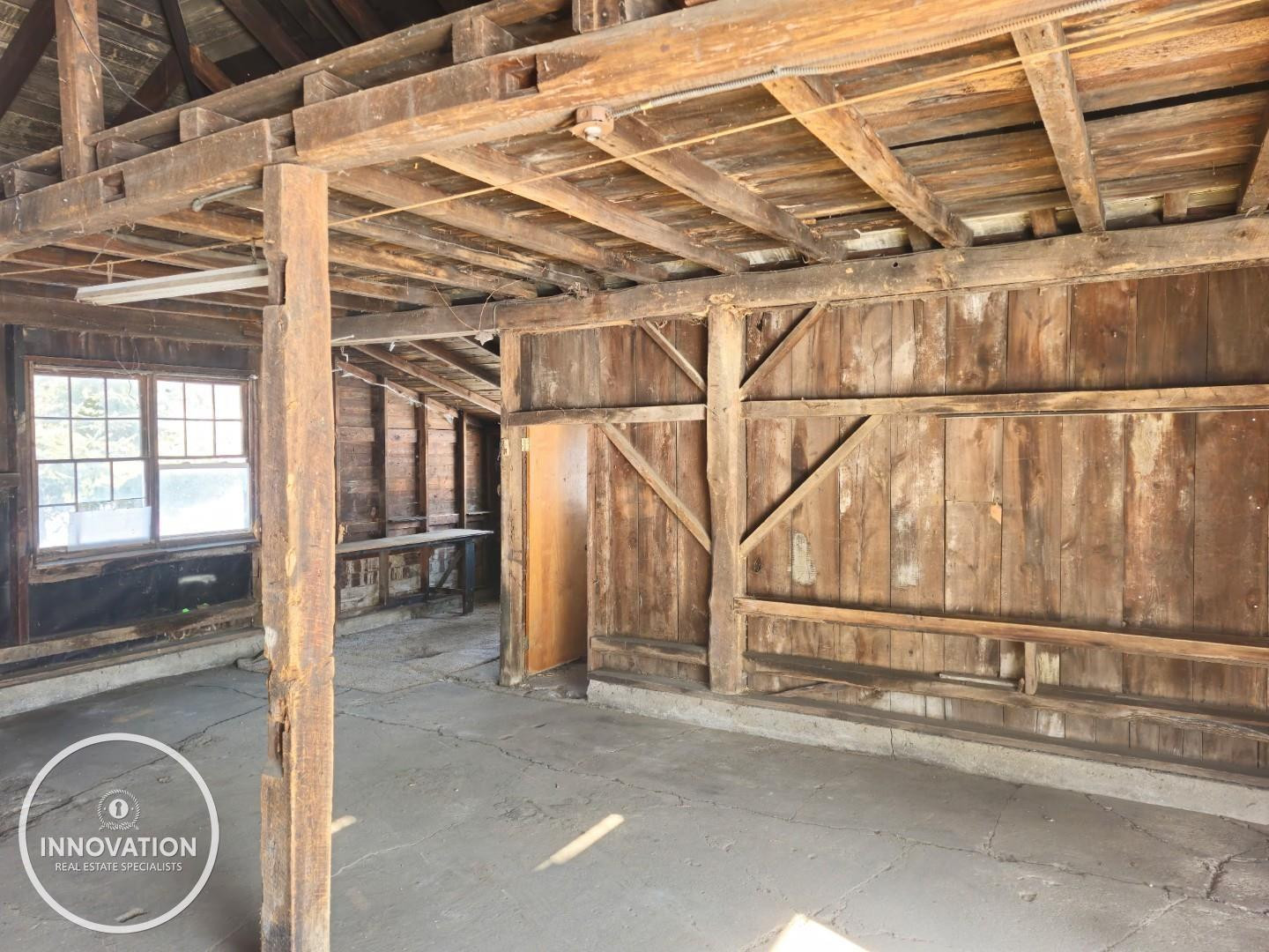 8542 Morris Road, Wales, MI — Photo 31