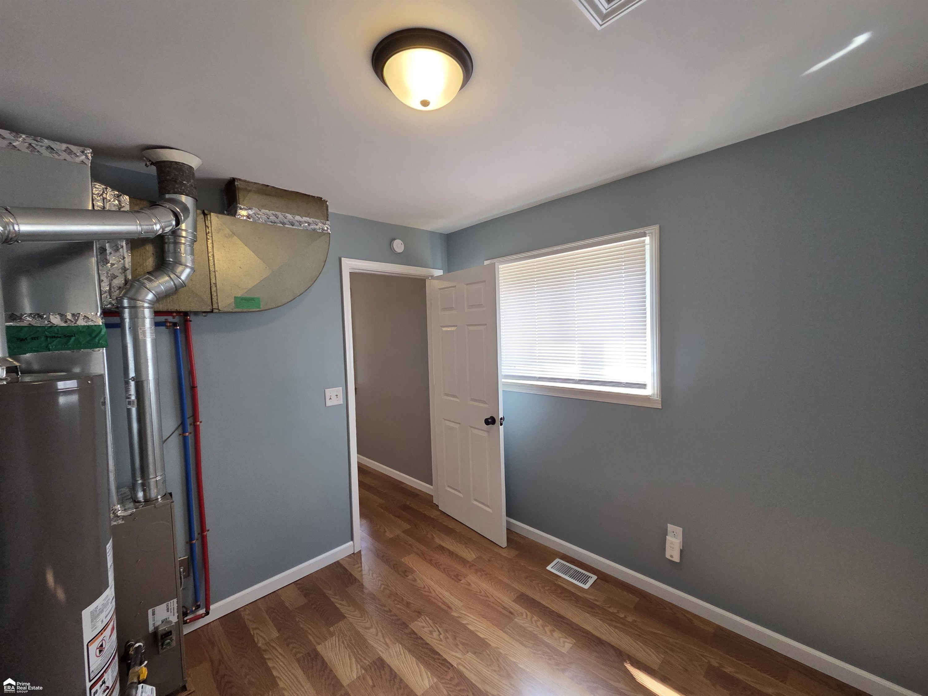 2205 E Whittemore Avenue, Burton, MI 48529 — Photo 8