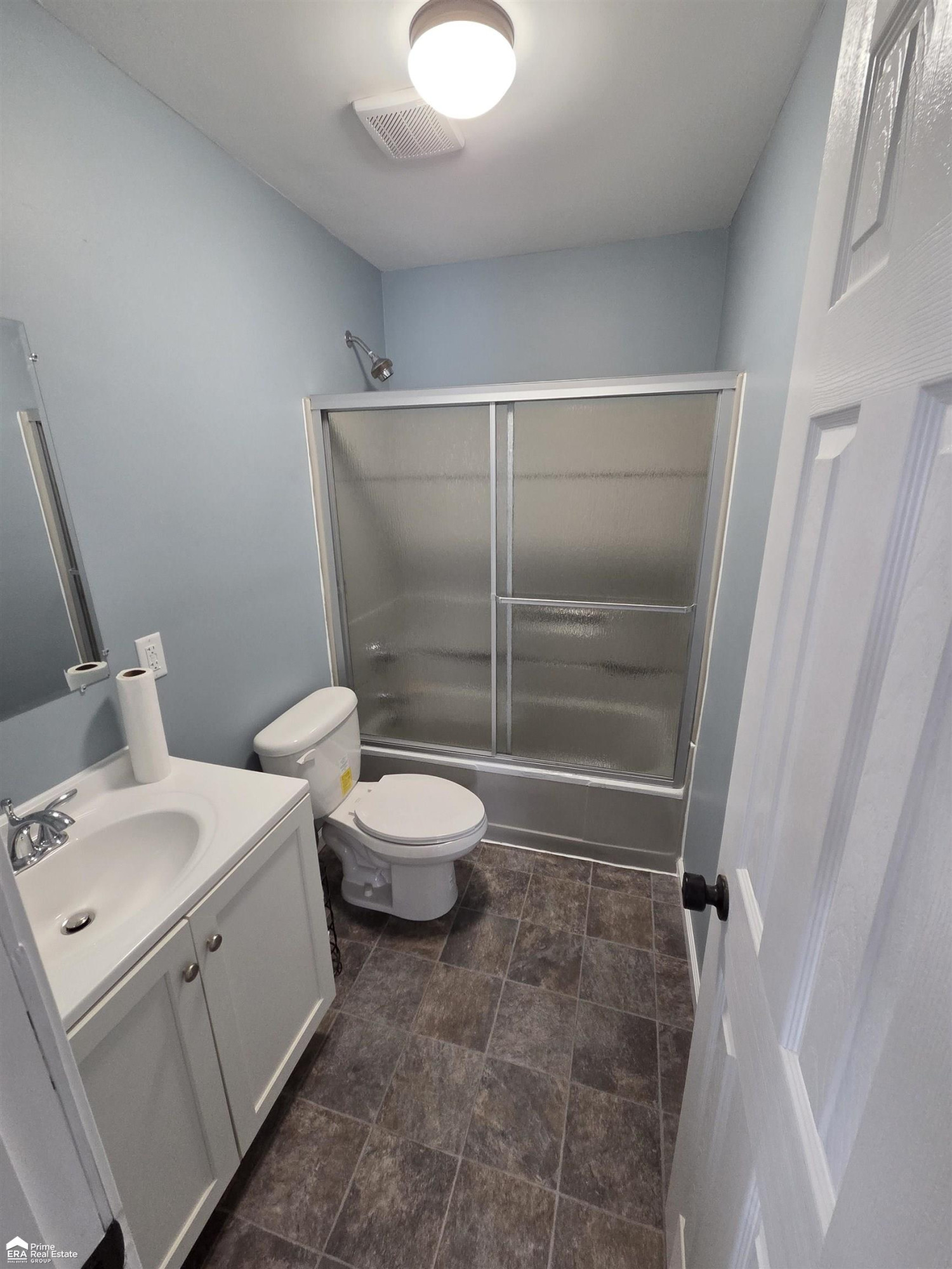 2205 E Whittemore Avenue, Burton, MI 48529 — Photo 10