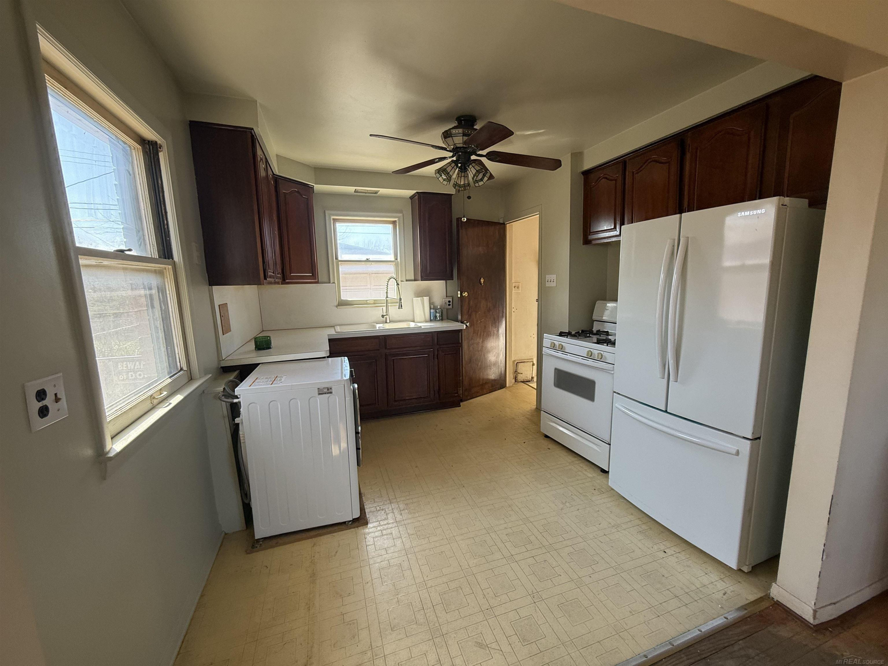 24243 Petersburg Avenue, Eastpointe, MI 48021 — Photo 13