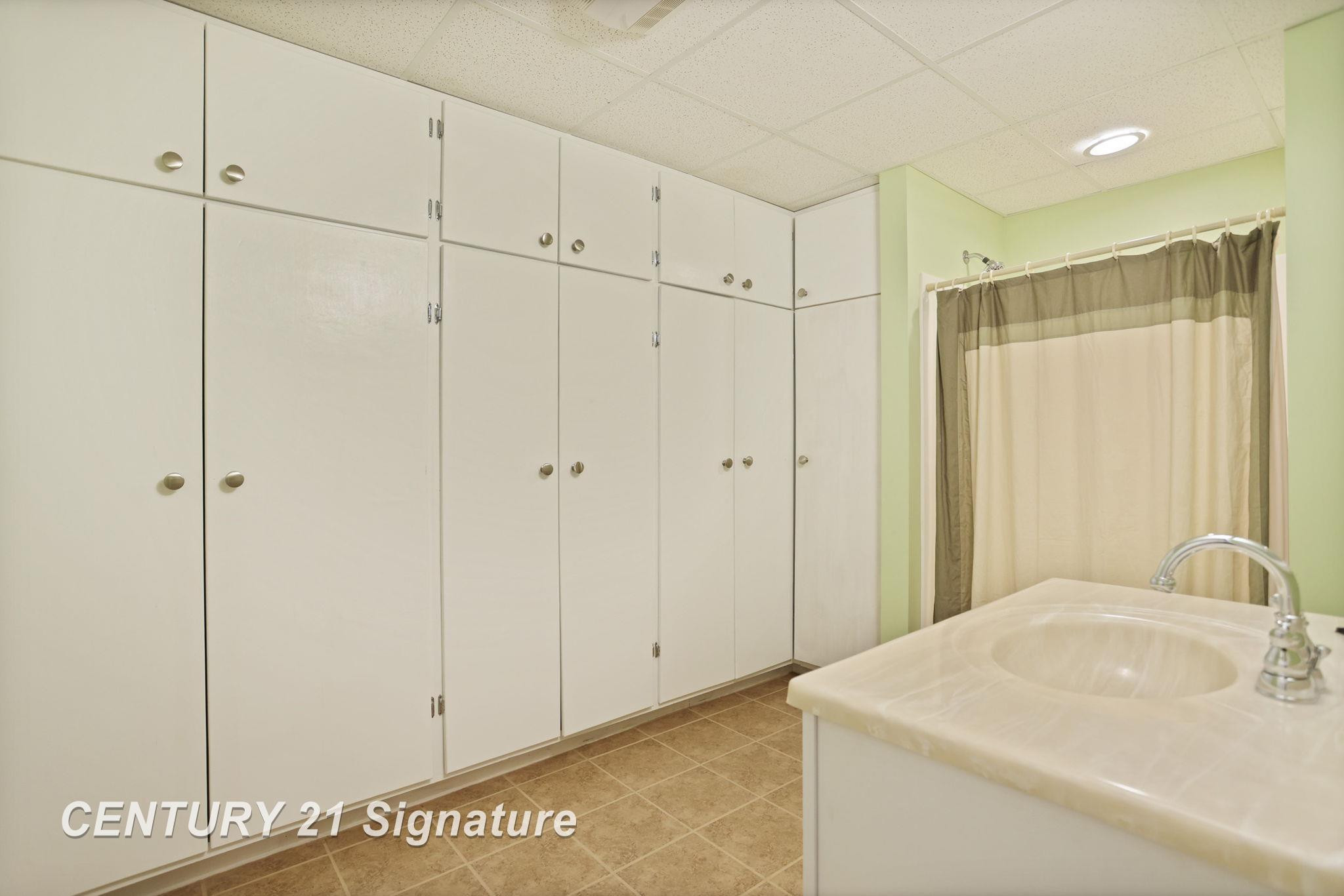 5 Logmark Place, Saginaw, MI 48603 — Photo 30