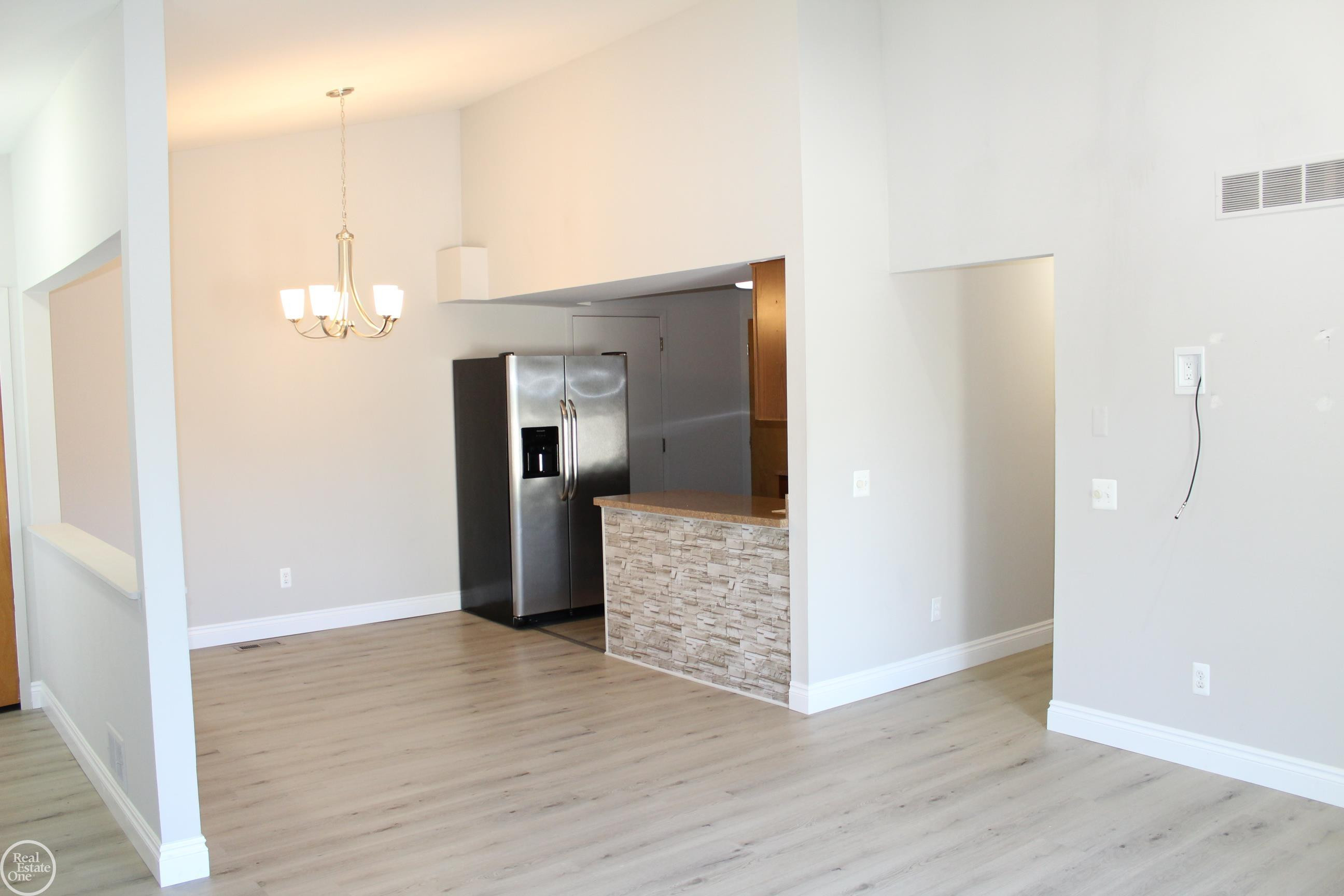 20463 Brandonwood Road, Clinton Twp, MI 48038 — Photo 6