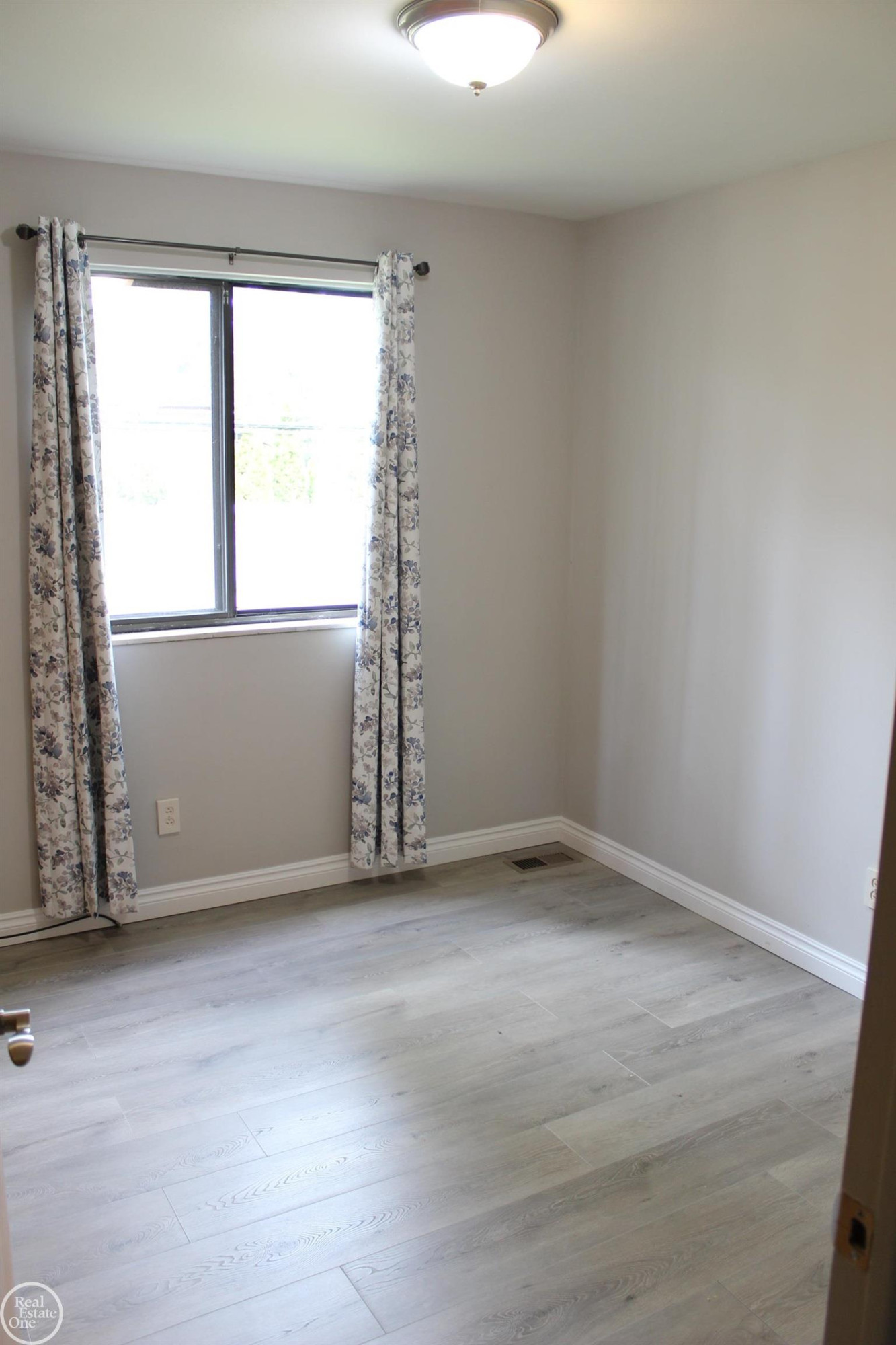 20463 Brandonwood Road, Clinton Twp, MI 48038 — Photo 9