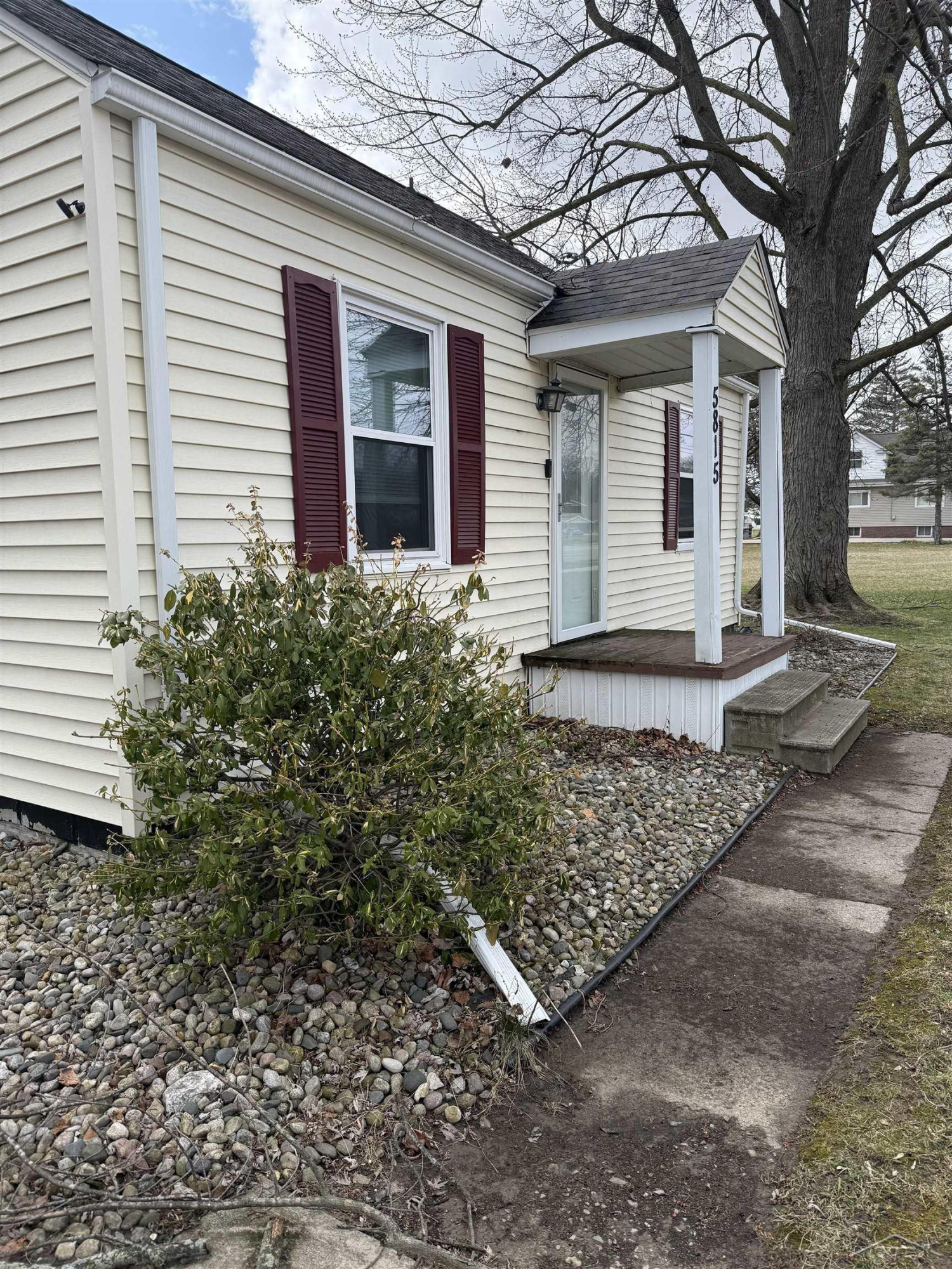 5815 Gratiot Avenue, Saginaw, MI 48638 — Photo 2