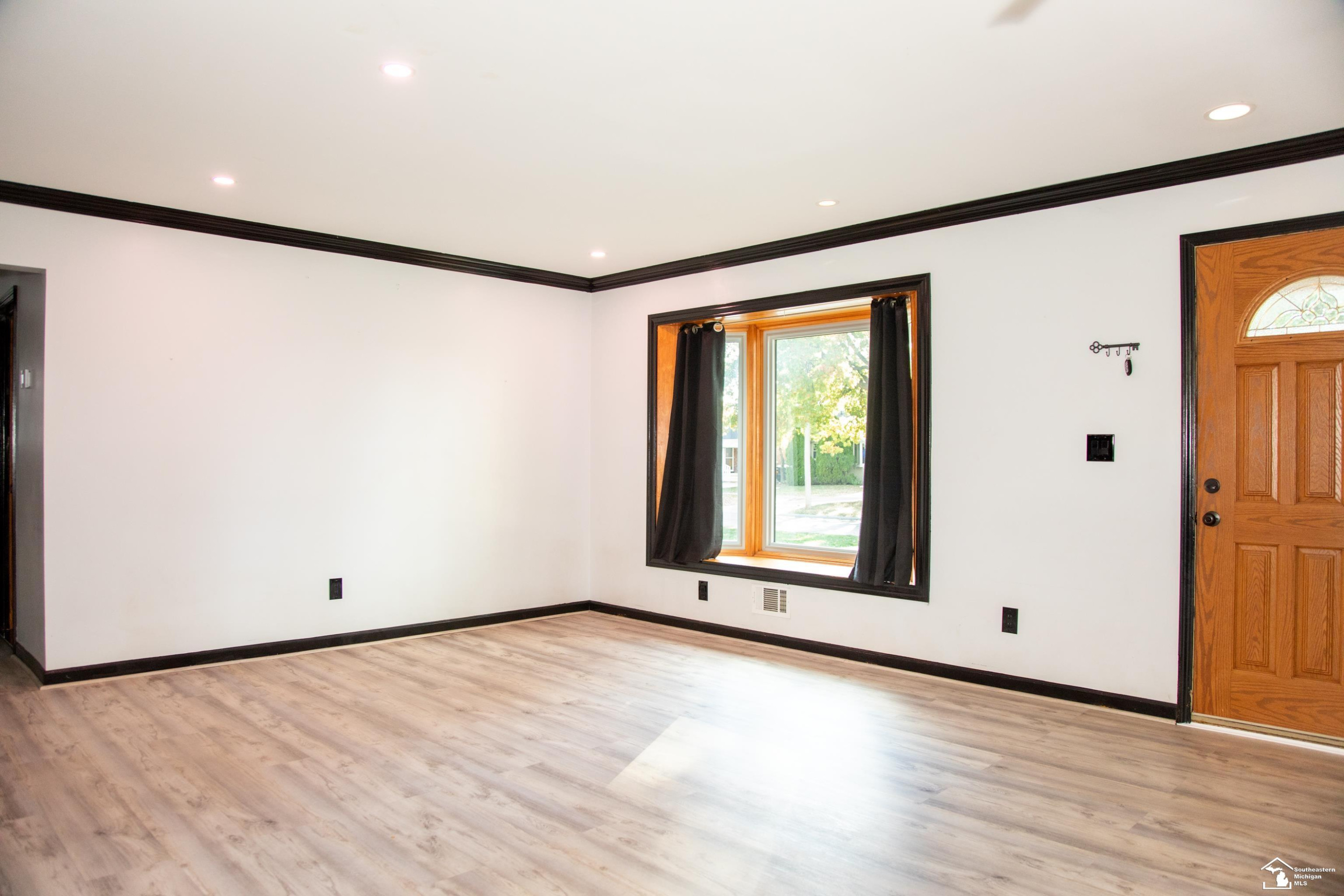 15649 Churchill Street, Southgate, MI 48195 — Photo 5