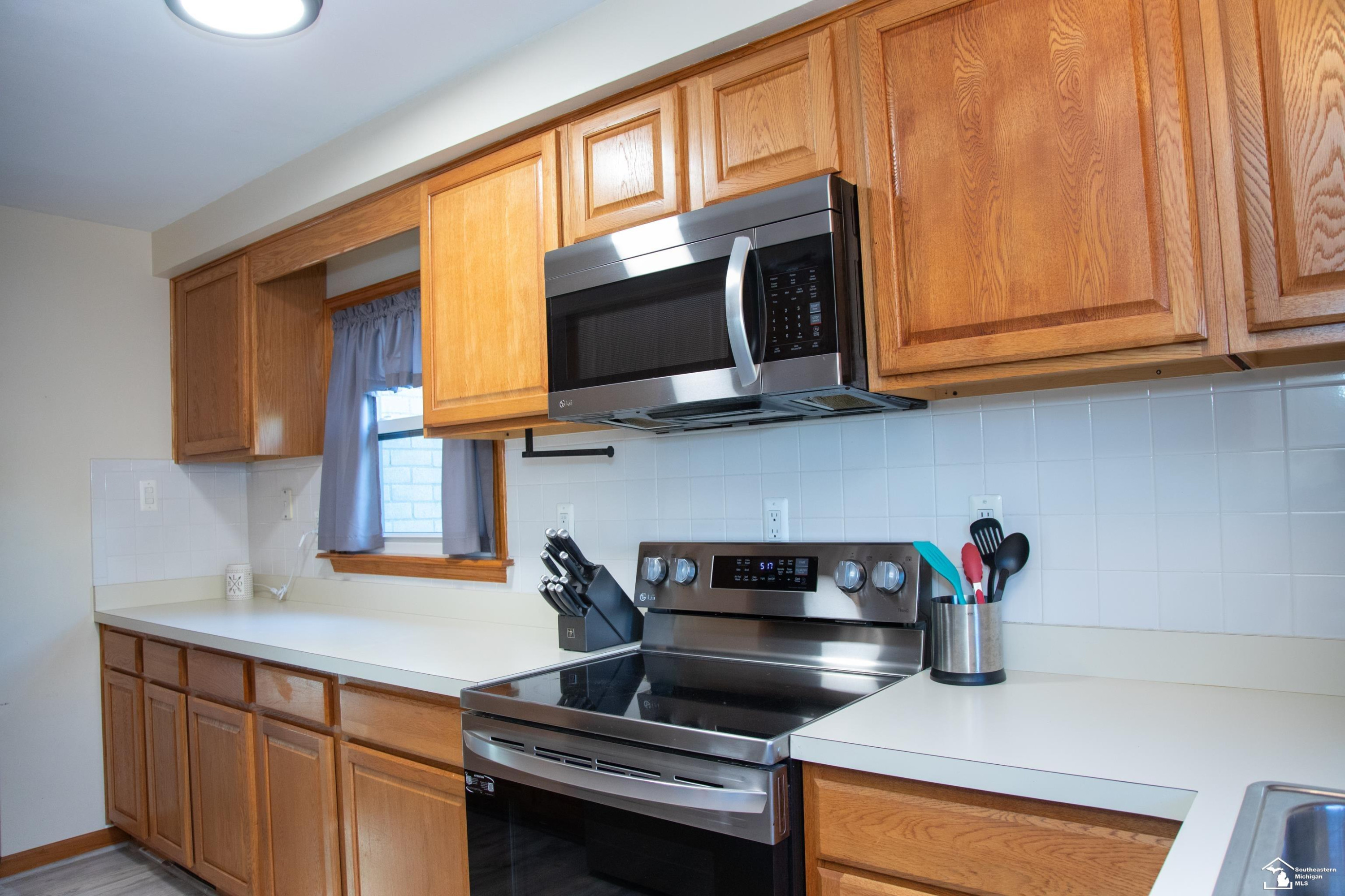 15649 Churchill Street, Southgate, MI 48195 — Photo 8