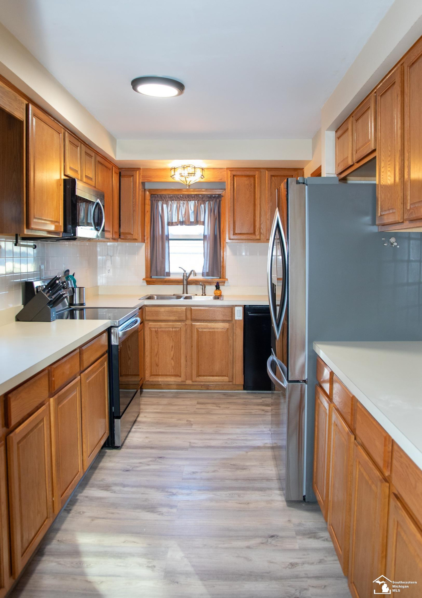 15649 Churchill Street, Southgate, MI 48195 — Photo 9
