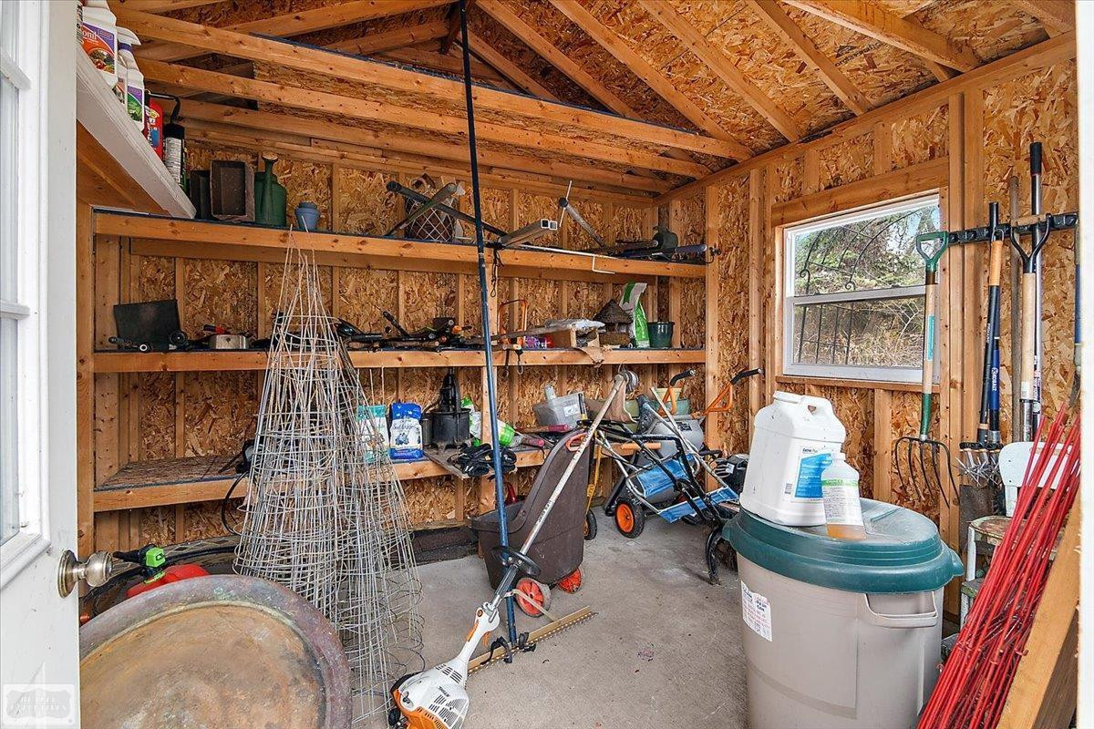 9800 Coon Hill Rd Road, Munith, MI 49259 — Photo 14