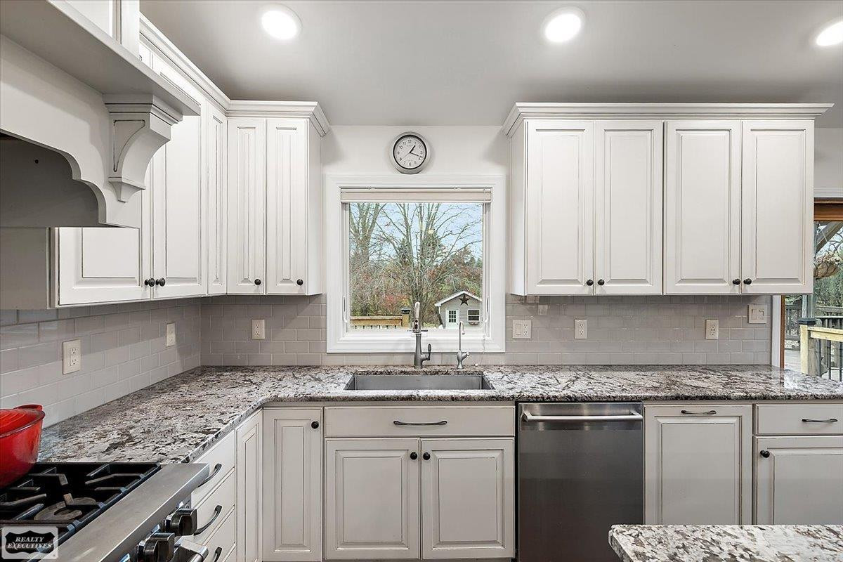 9800 Coon Hill Rd Road, Munith, MI 49259 — Photo 46
