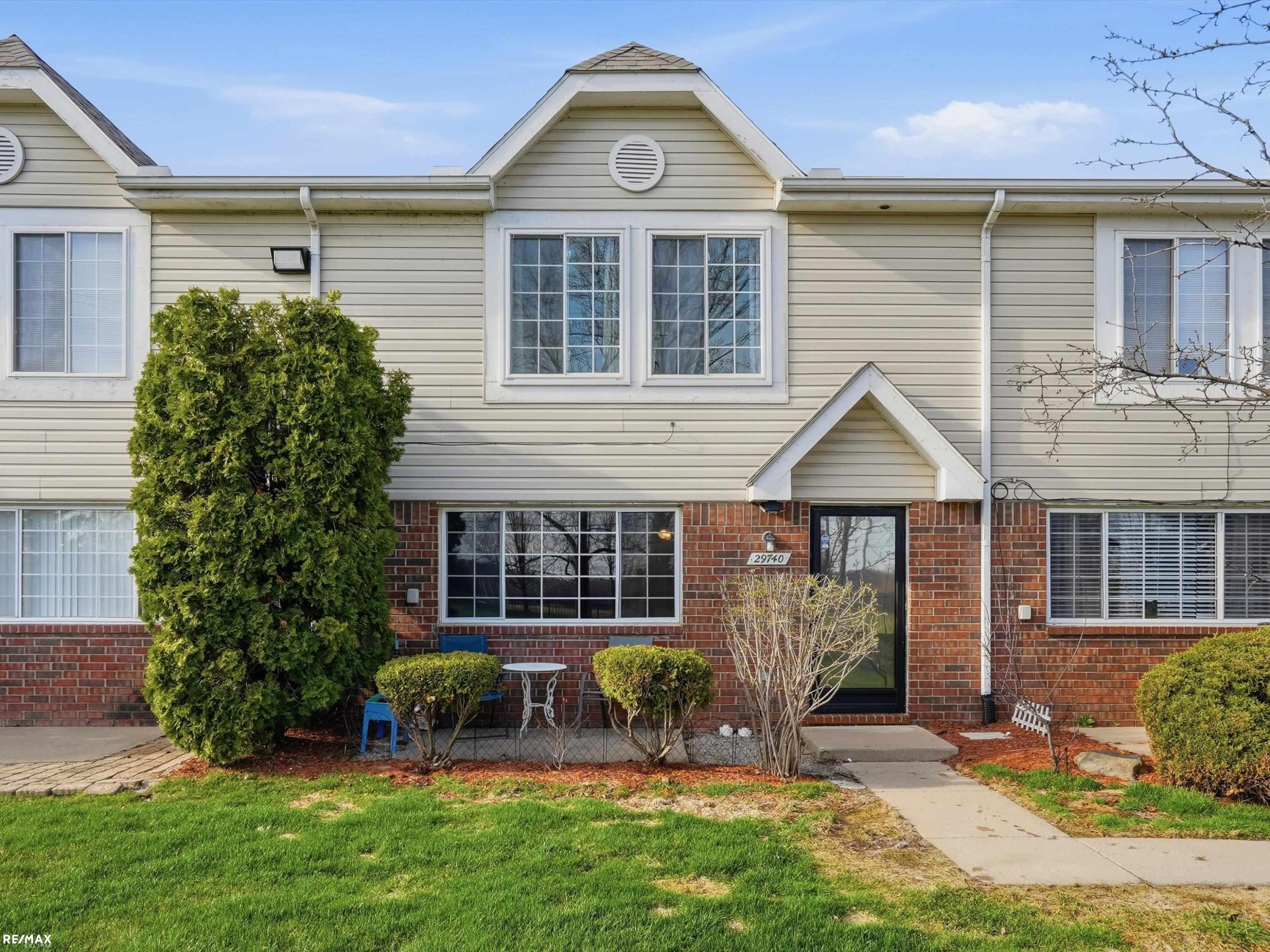 29740 Amy Lane, MI 48047 — Photo 2