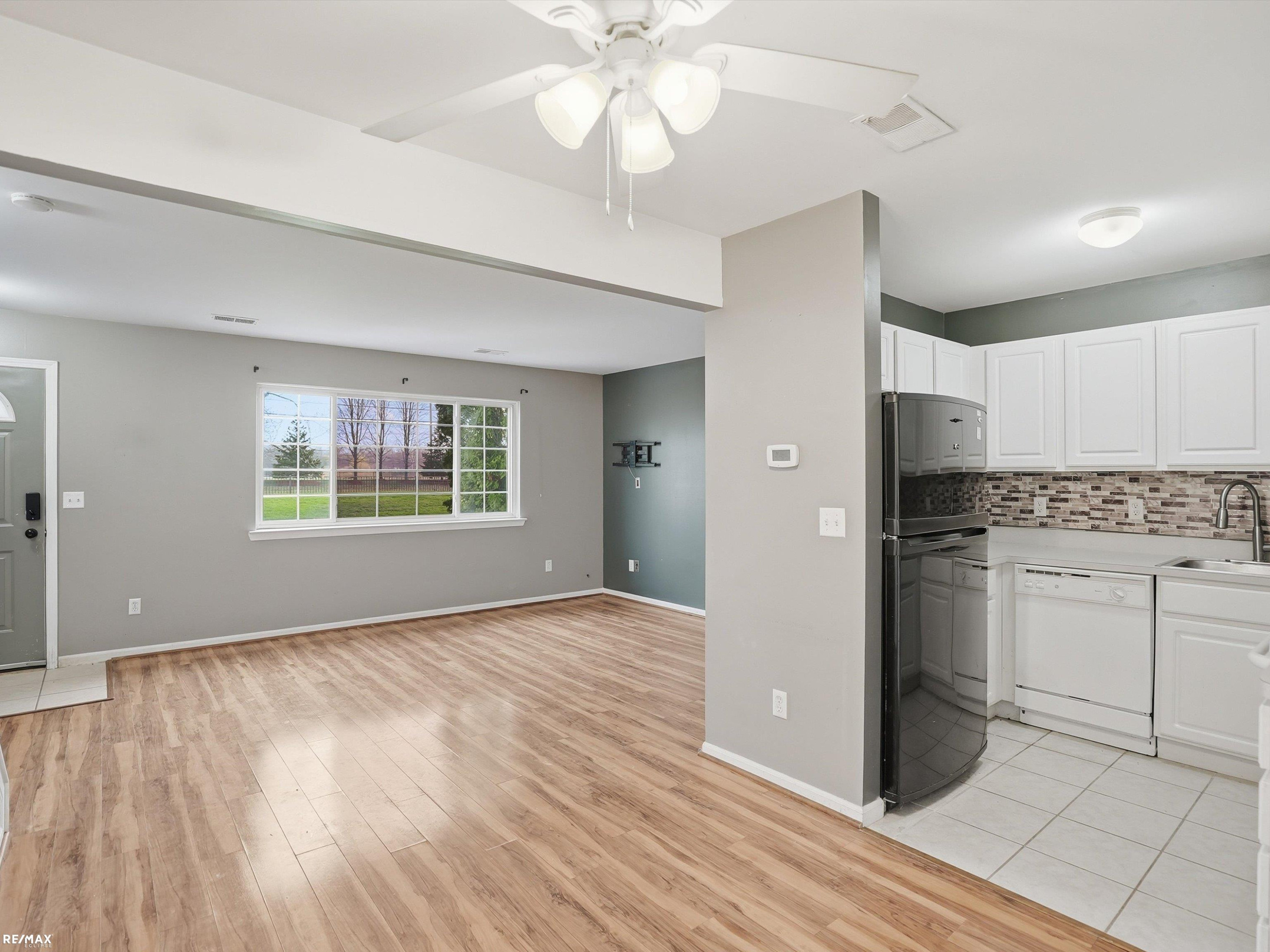 29740 Amy Lane, MI 48047 — Photo 10