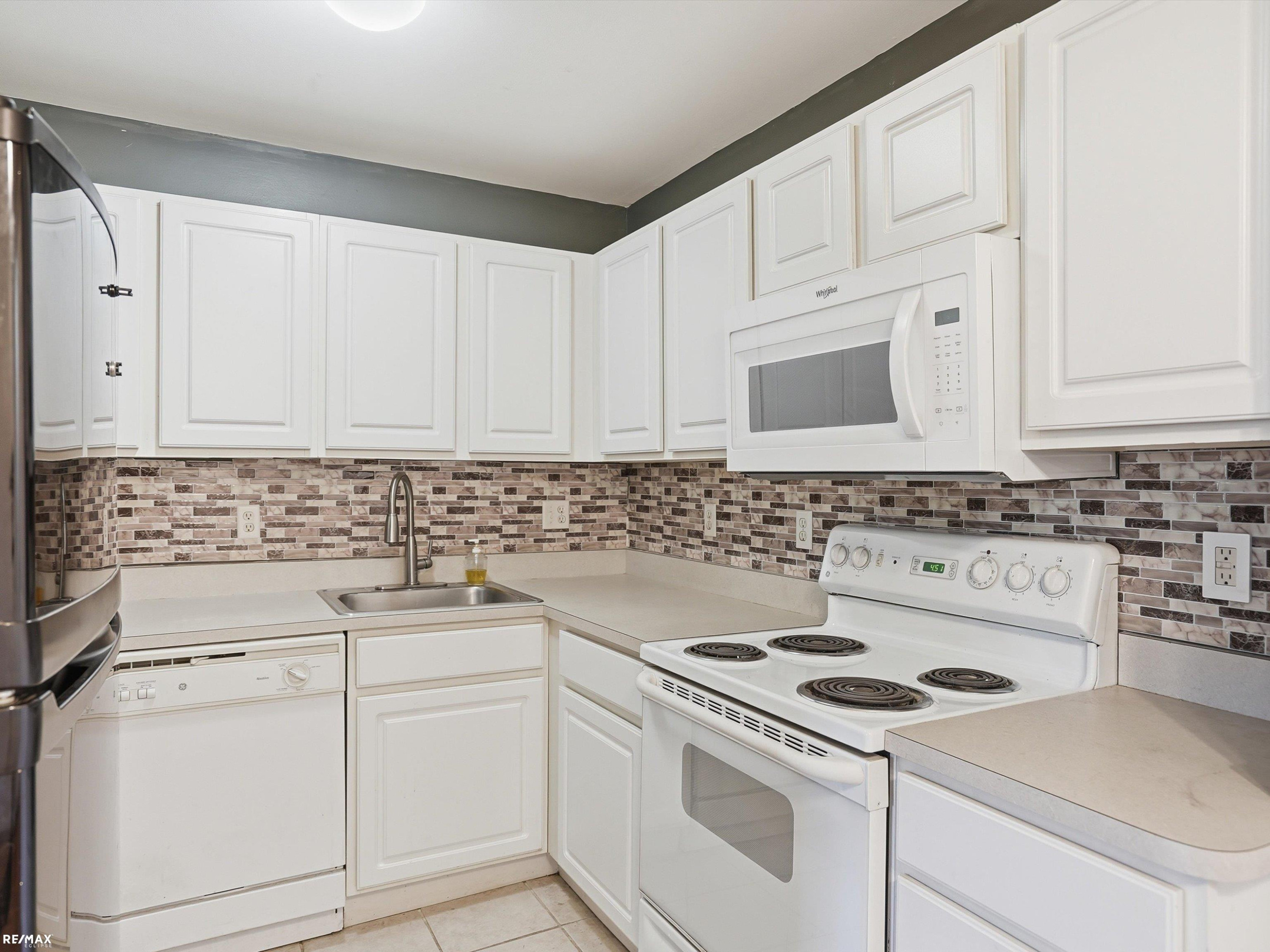 29740 Amy Lane, MI 48047 — Photo 12