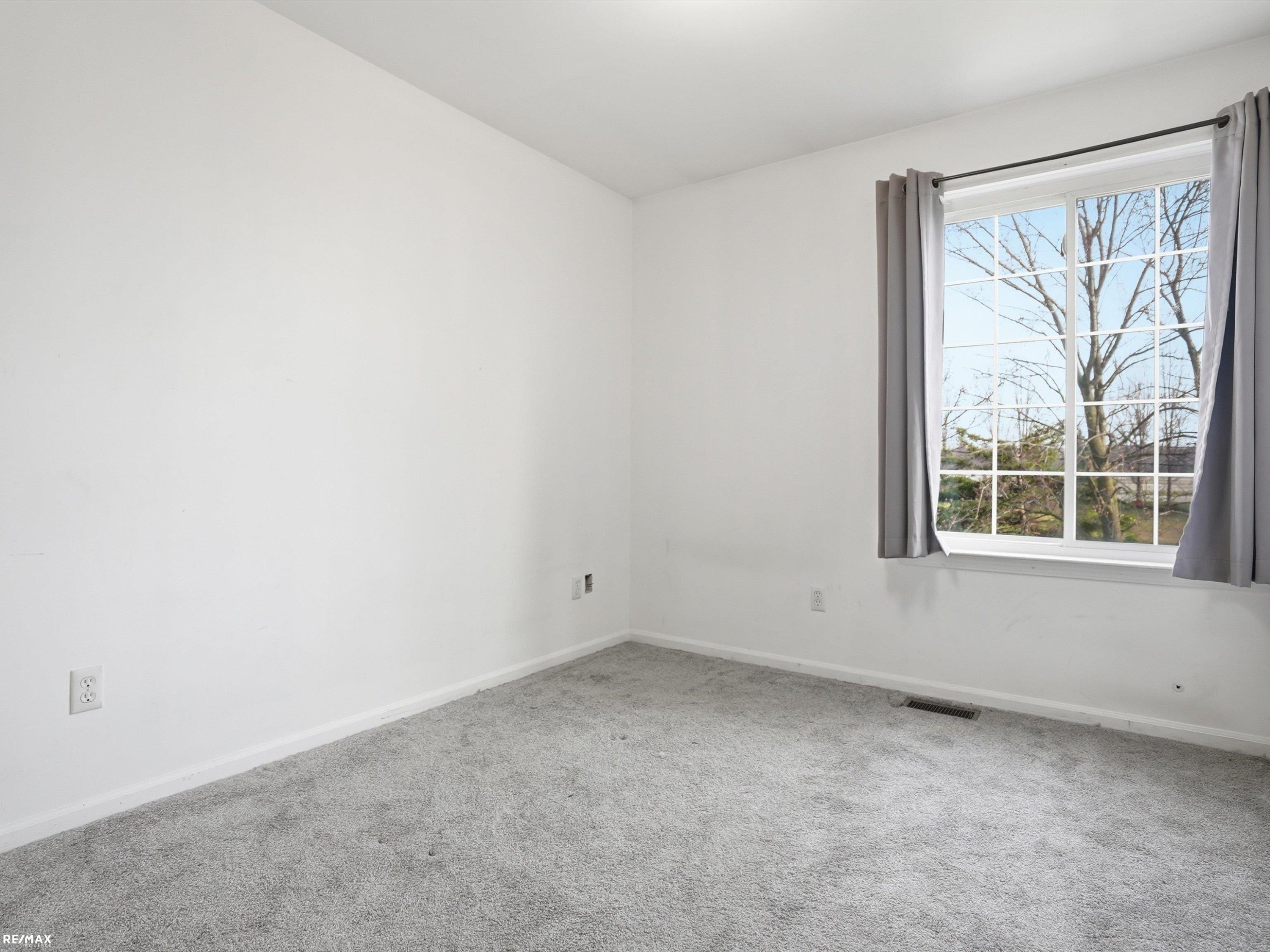 29740 Amy Lane, MI 48047 — Photo 17
