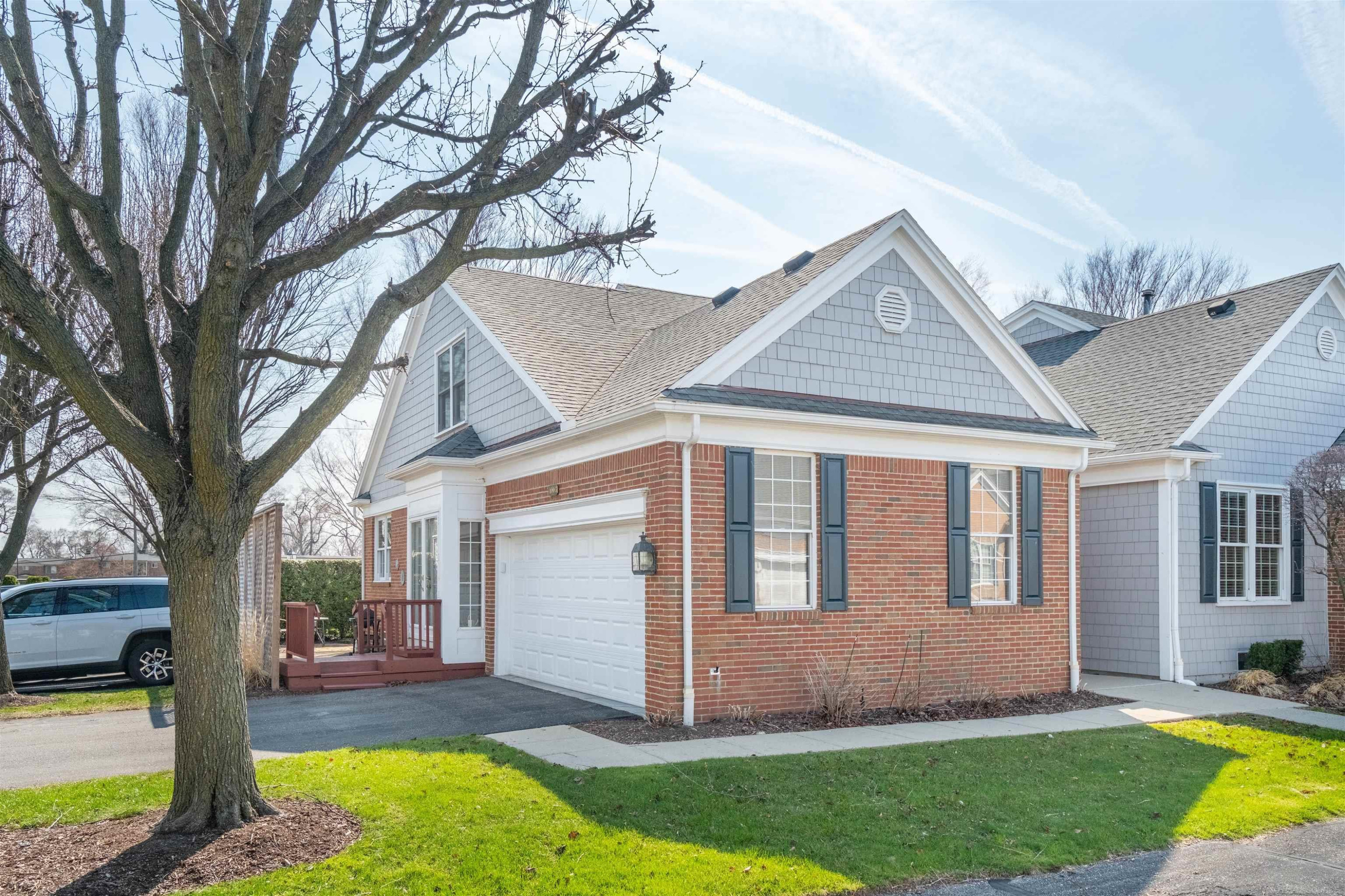 4002 Harbor Place Drive, Saint Clair Shores, MI, 48080