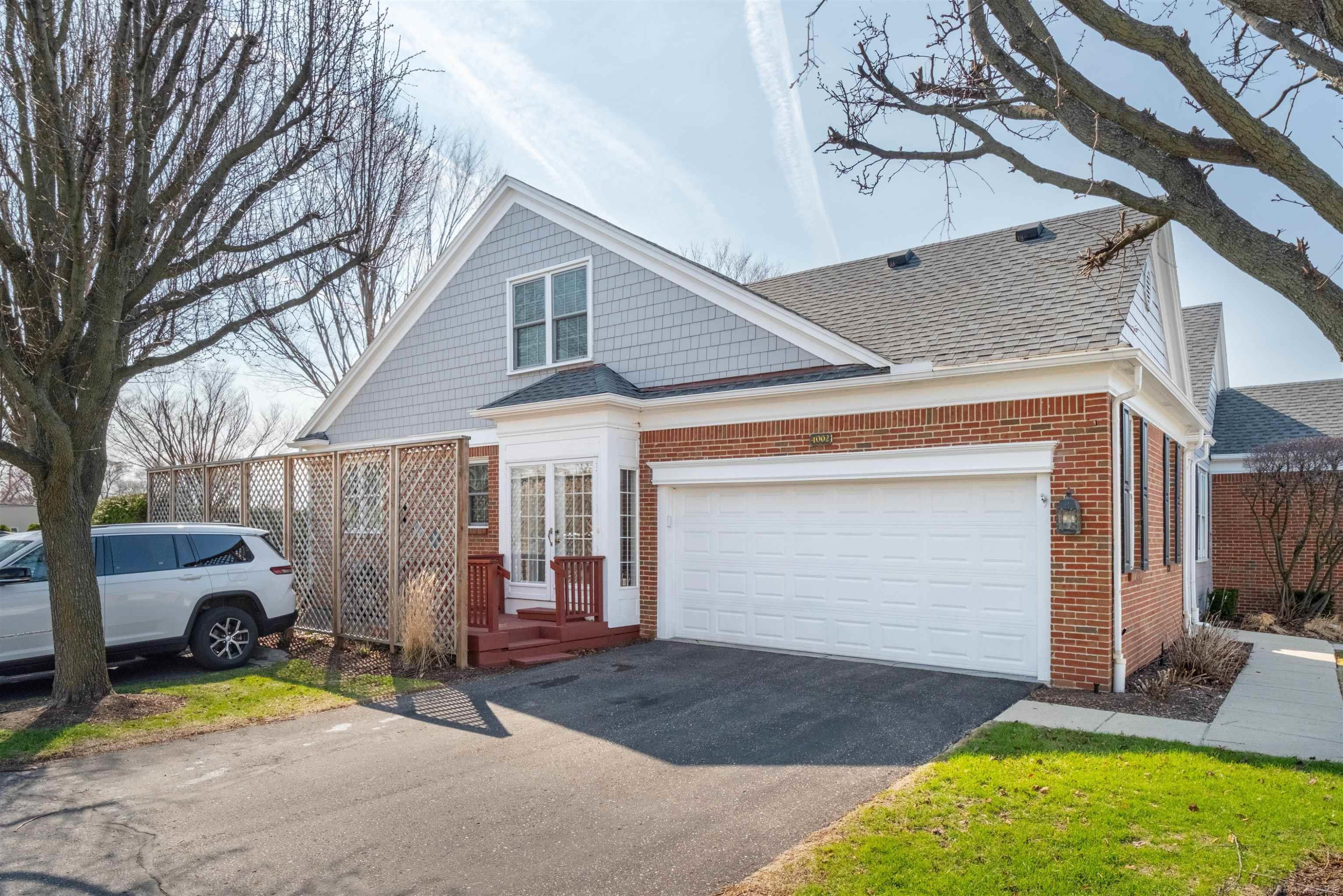 4002 Harbor Place Drive, Saint Clair Shores, MI, 48080
