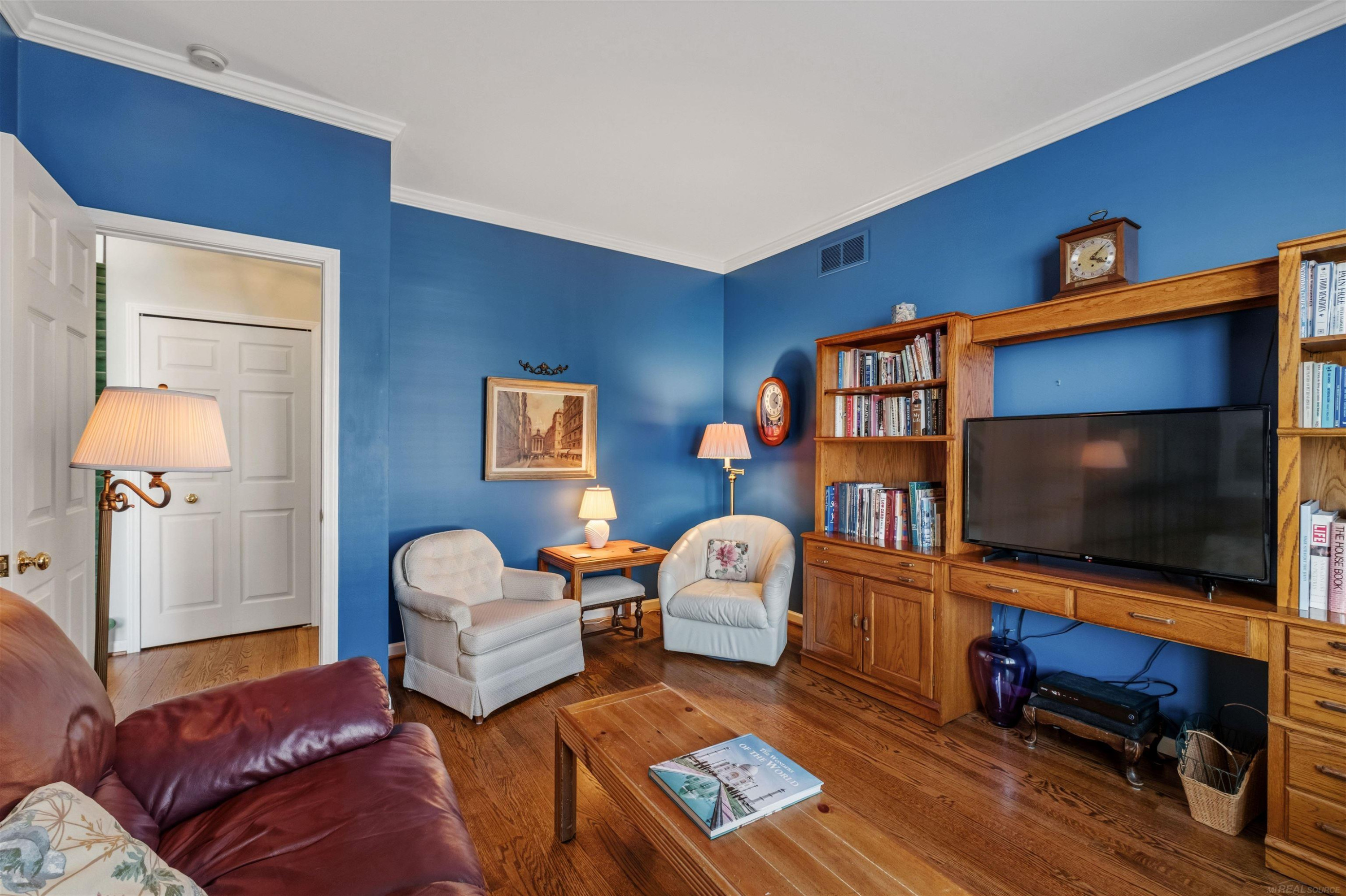 4002 Harbor Place Drive, Saint Clair Shores, MI, 48080