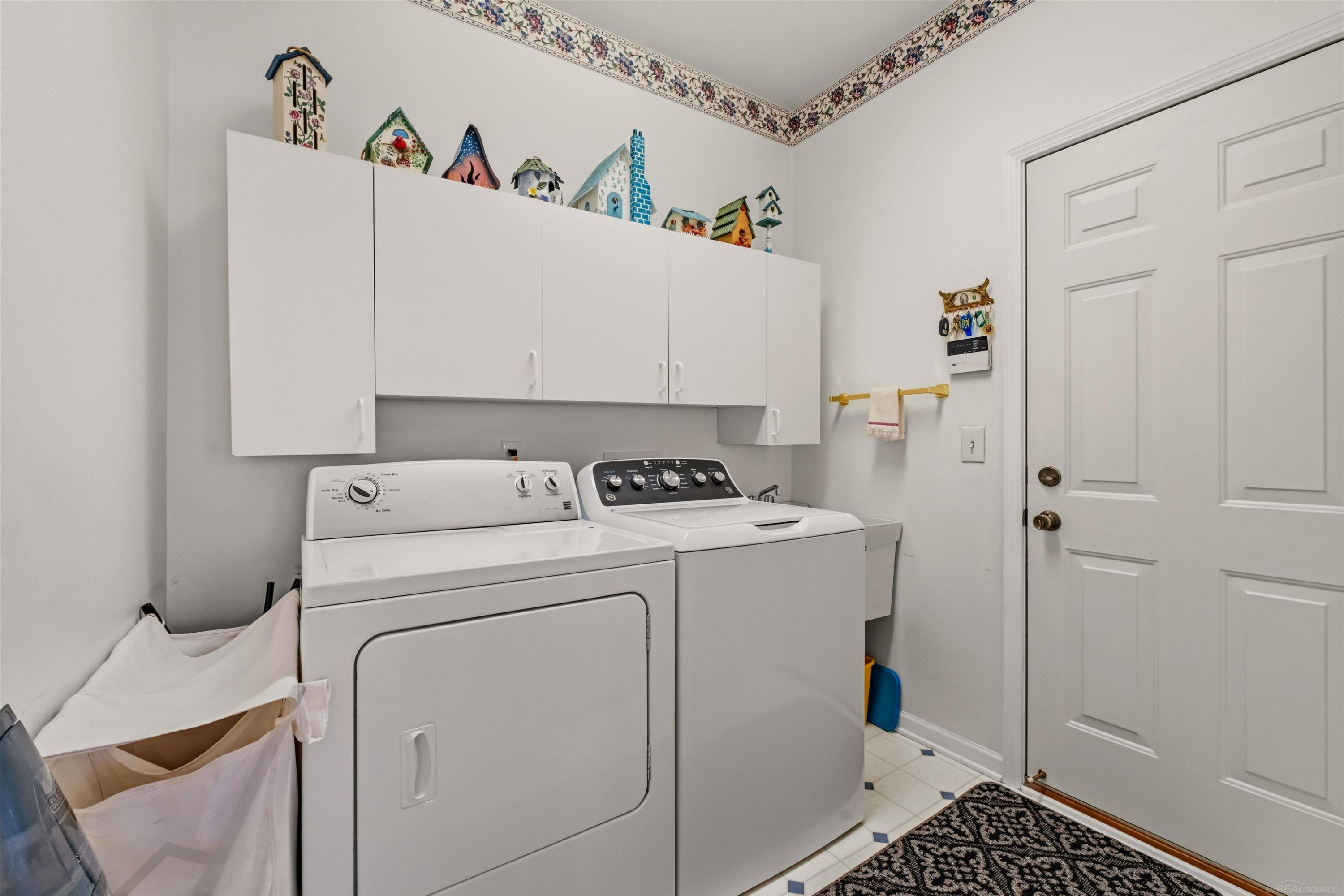 4002 Harbor Place Drive, Saint Clair Shores, MI, 48080