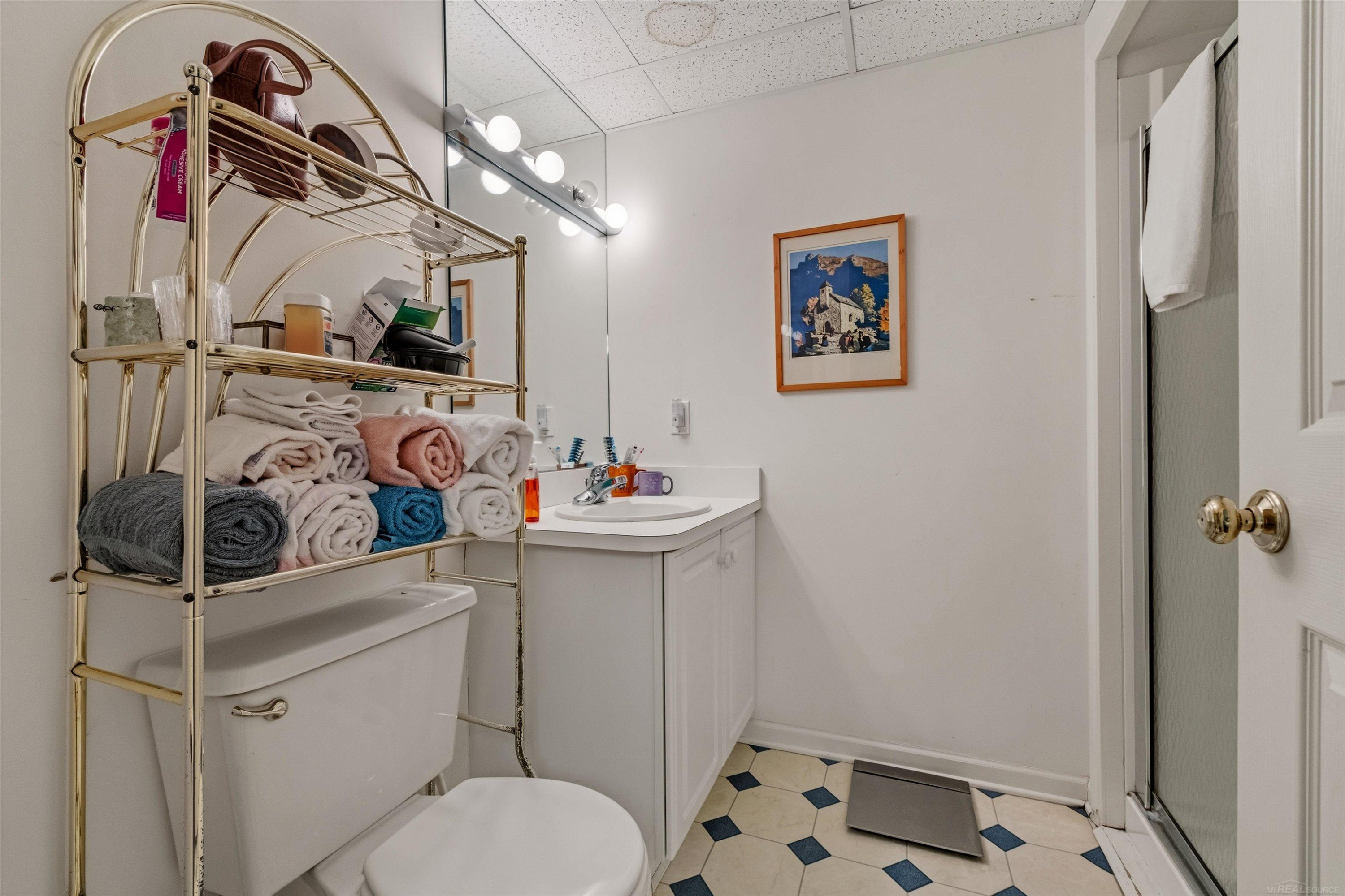 4002 Harbor Place Drive, Saint Clair Shores, MI, 48080