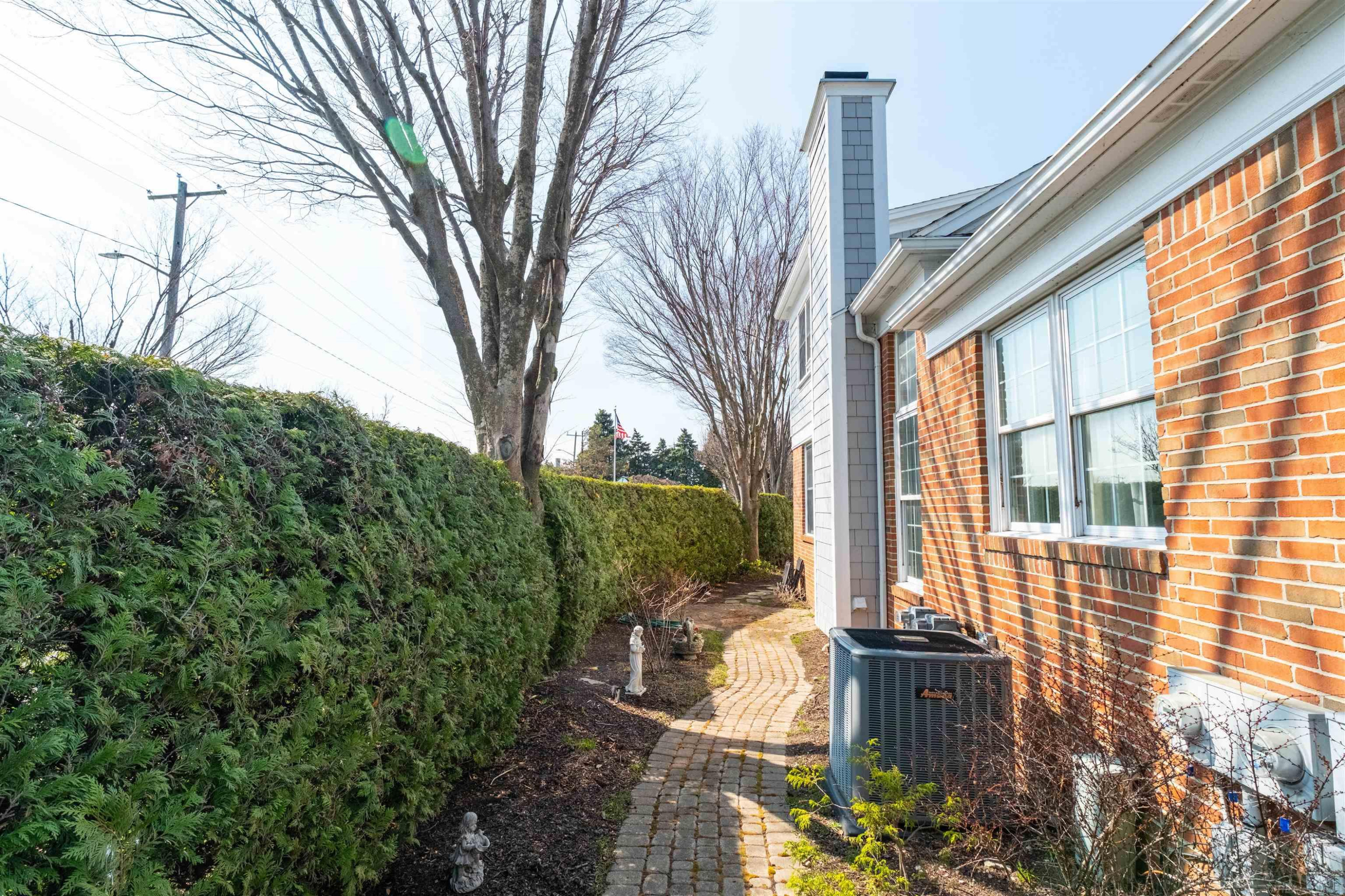 4002 Harbor Place Drive, Saint Clair Shores, MI, 48080