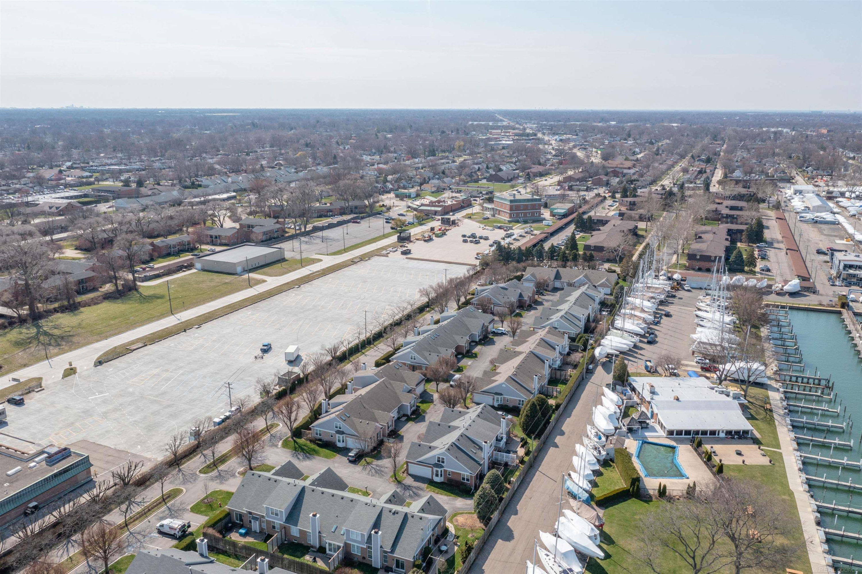 4002 Harbor Place Drive, Saint Clair Shores, MI, 48080