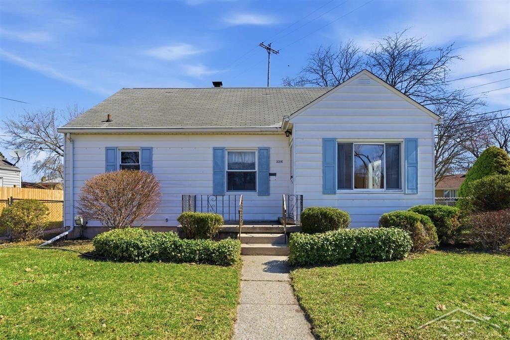 3316 Court Street, Saginaw, MI 48602 — front exterior