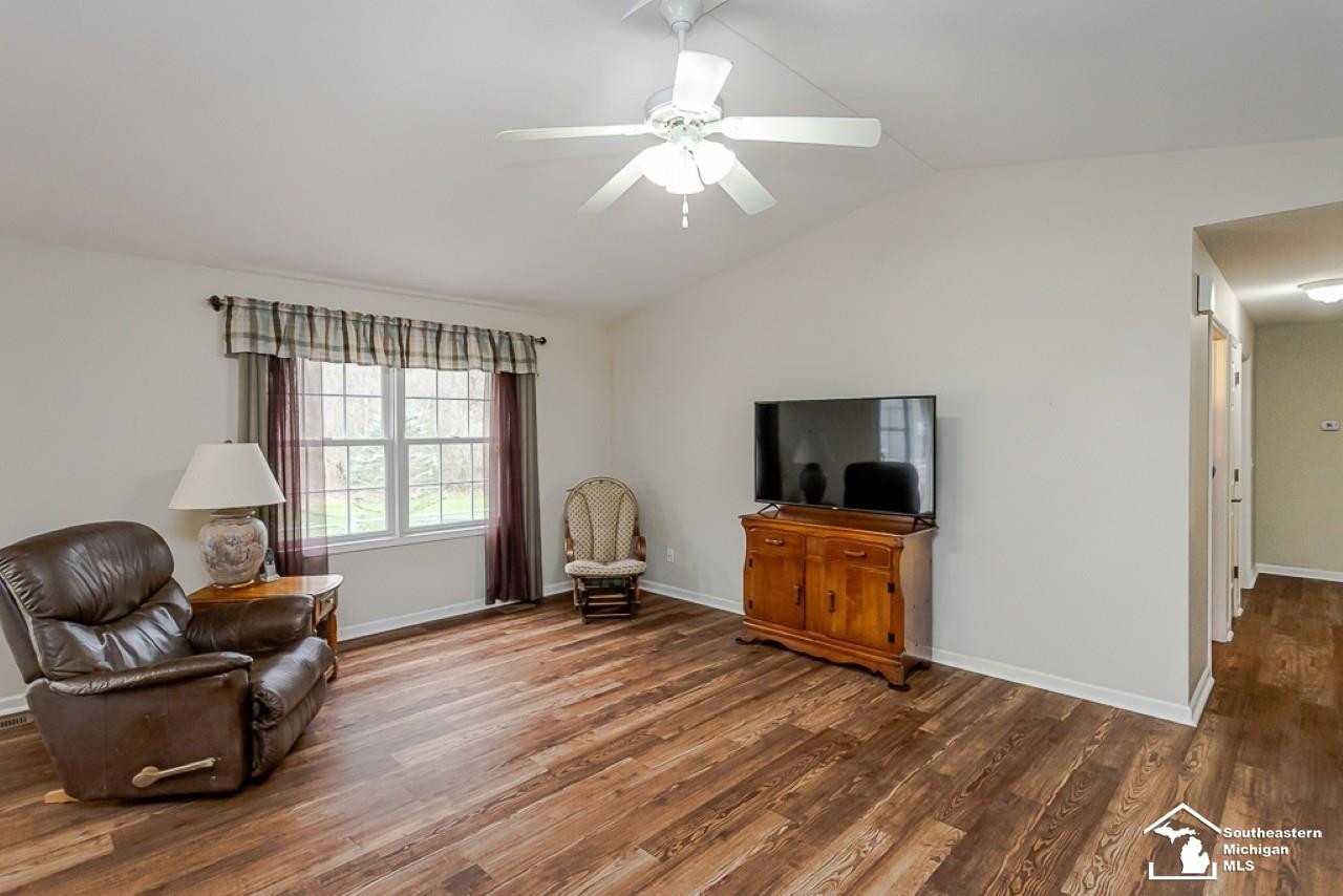 1897 Allan Street, Adrian, MI 49221 — Photo 4