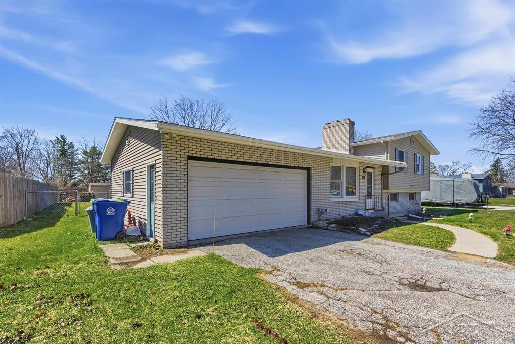 1645 Seminole Lane, Saginaw, MI 48638 — Photo 2