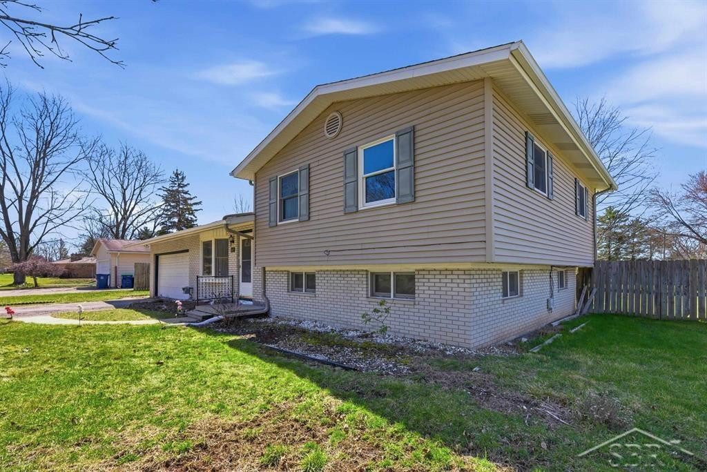 1645 Seminole Lane, Saginaw, MI 48638 — Photo 3