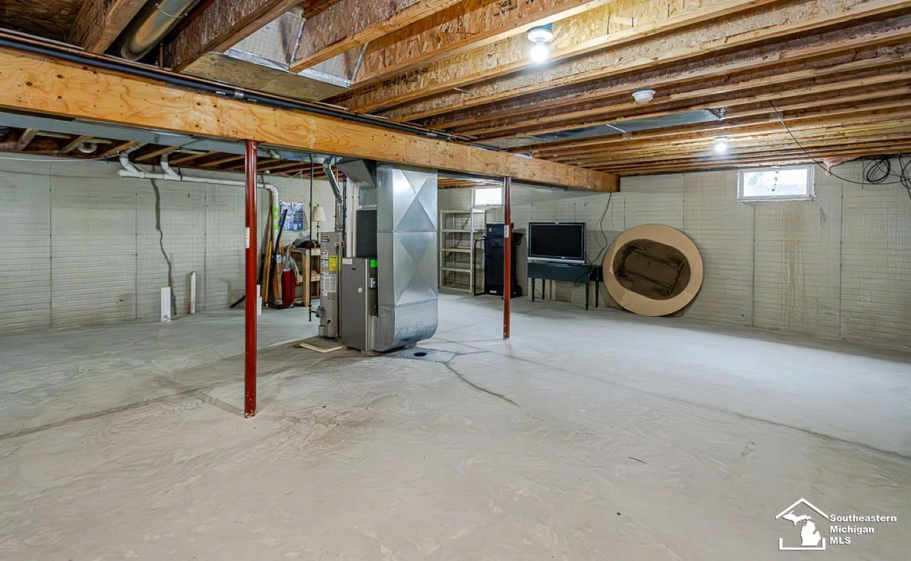 1897 Allan Street, Adrian, MI 49221 — Photo 23