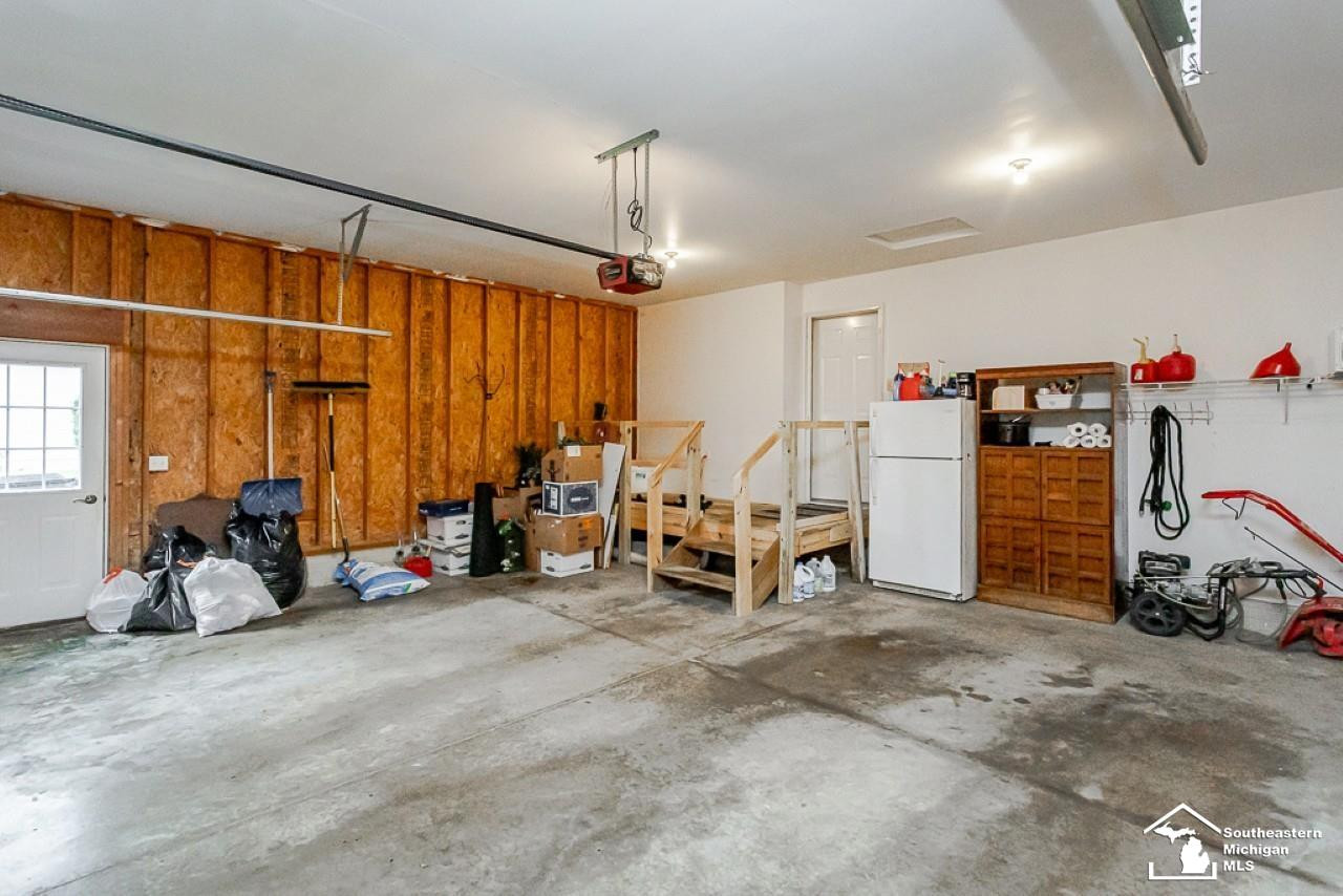 1897 Allan Street, Adrian, MI 49221 — Photo 27