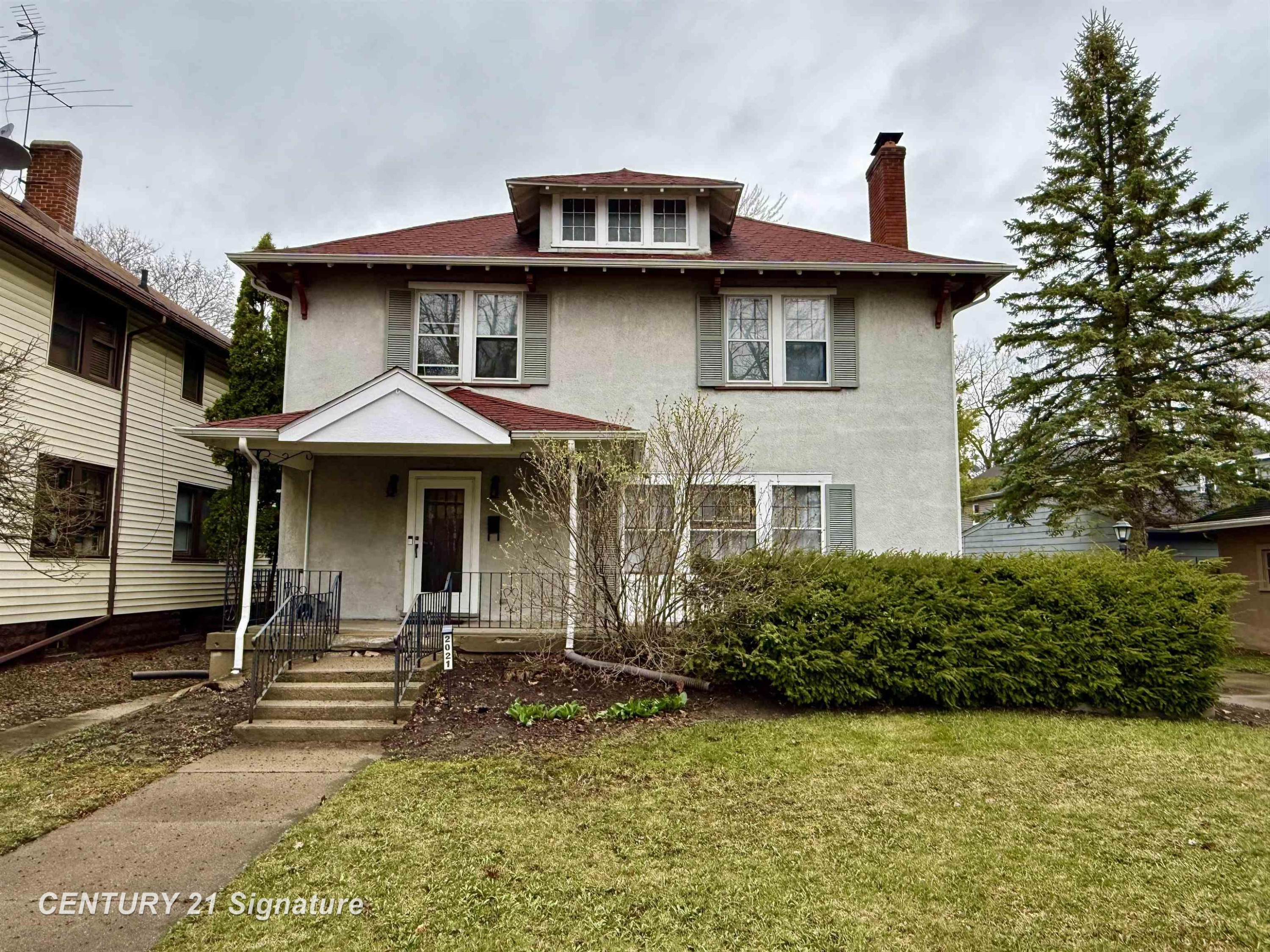 2021 6th Street, Bay City, MI 48708 — front exterior