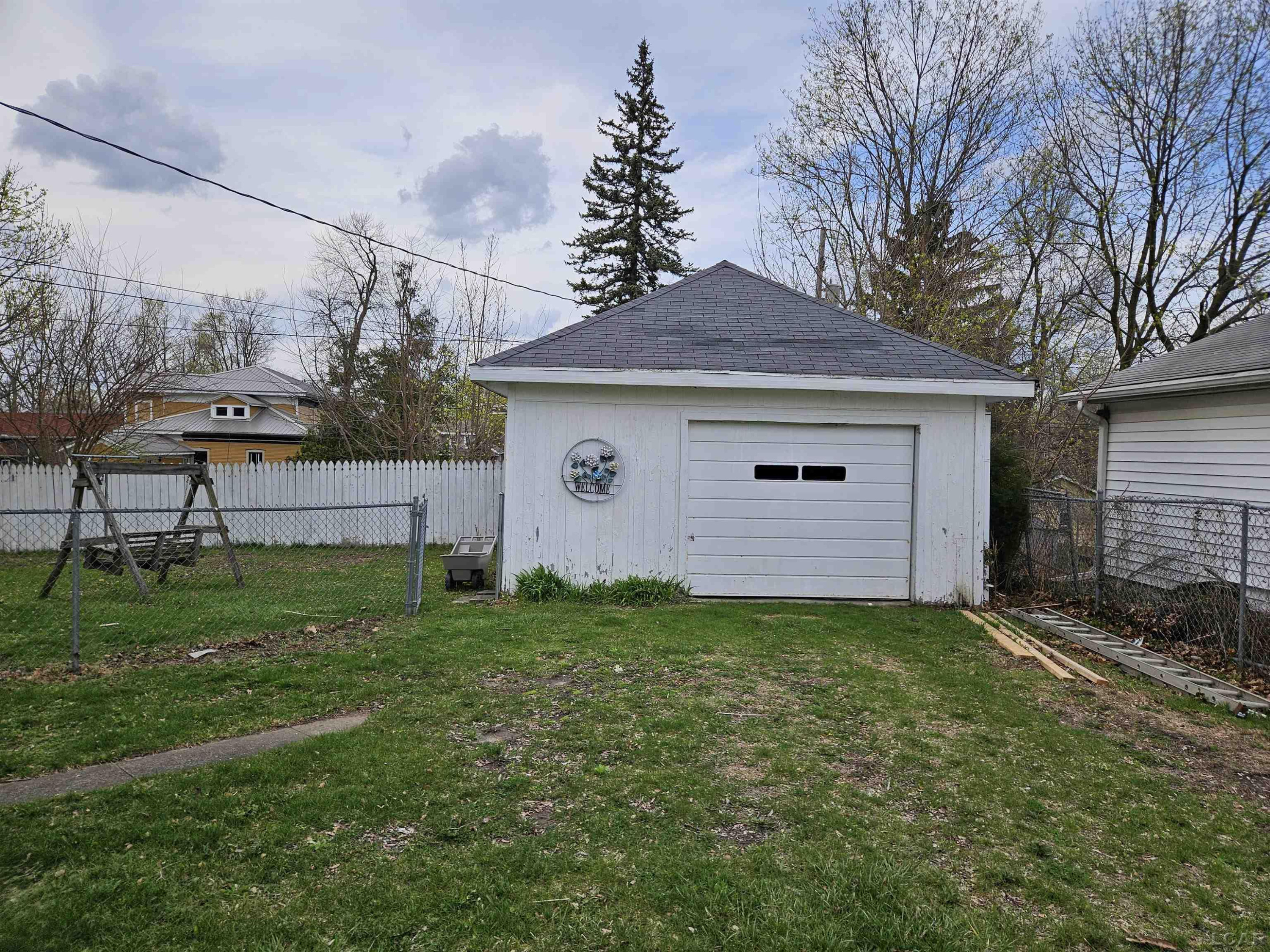302 Washington Street, Hudson, MI 49247 — Photo 16