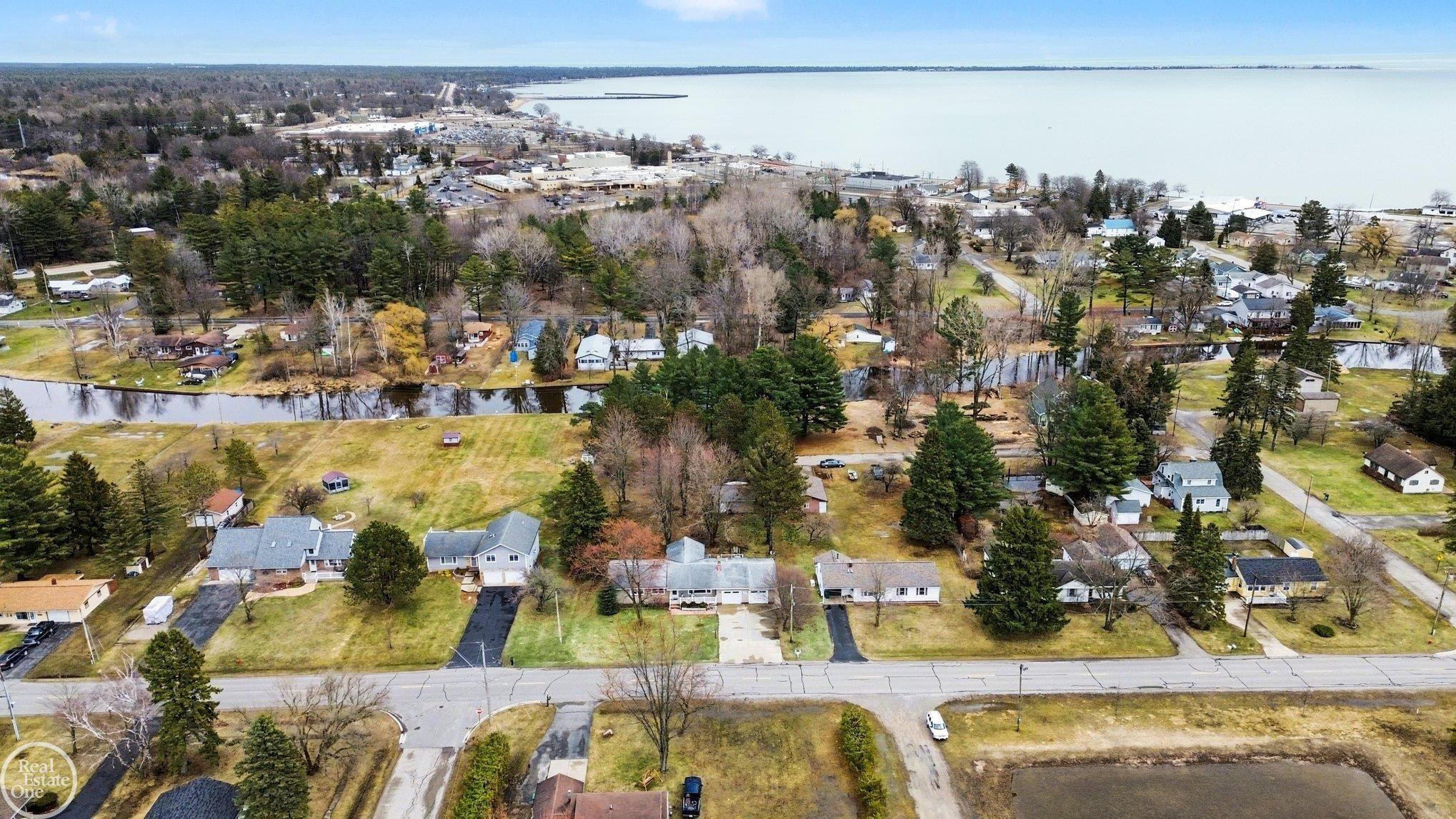 306 N 1st Avenue, Tawas City, MI 48763 — Photo 9