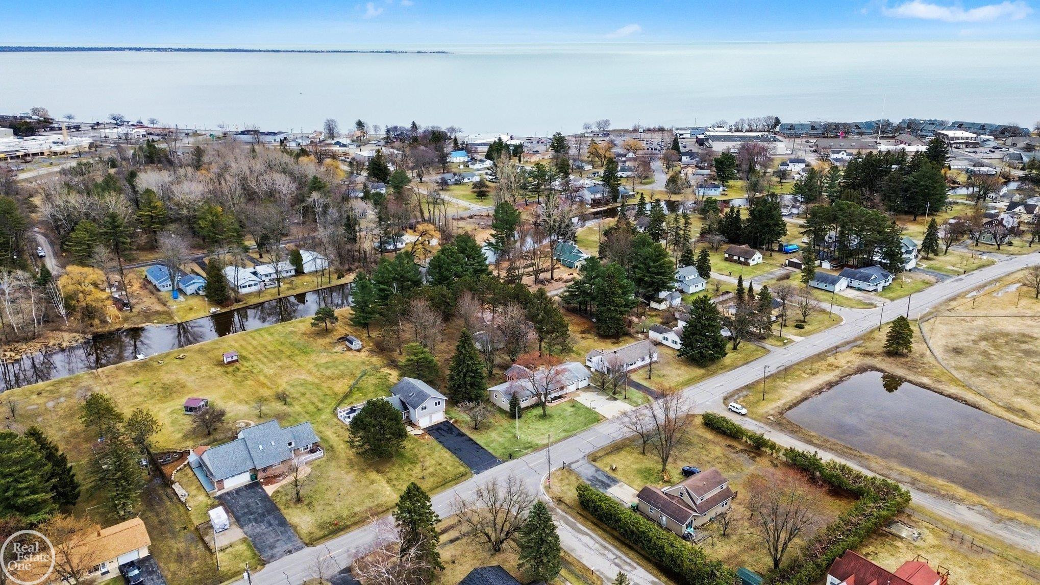 306 N 1st Avenue, Tawas City, MI 48763 — Photo 12