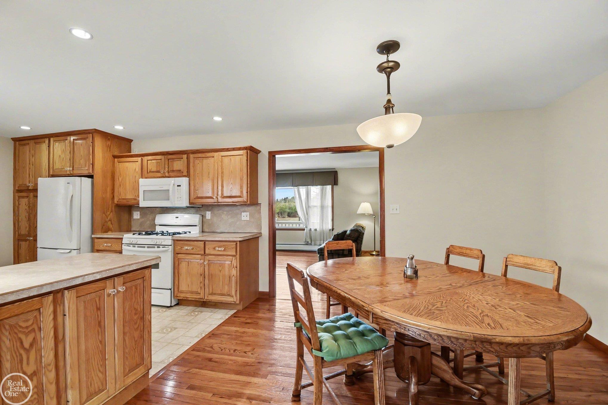 306 N 1st Avenue, Tawas City, MI 48763 — Photo 18
