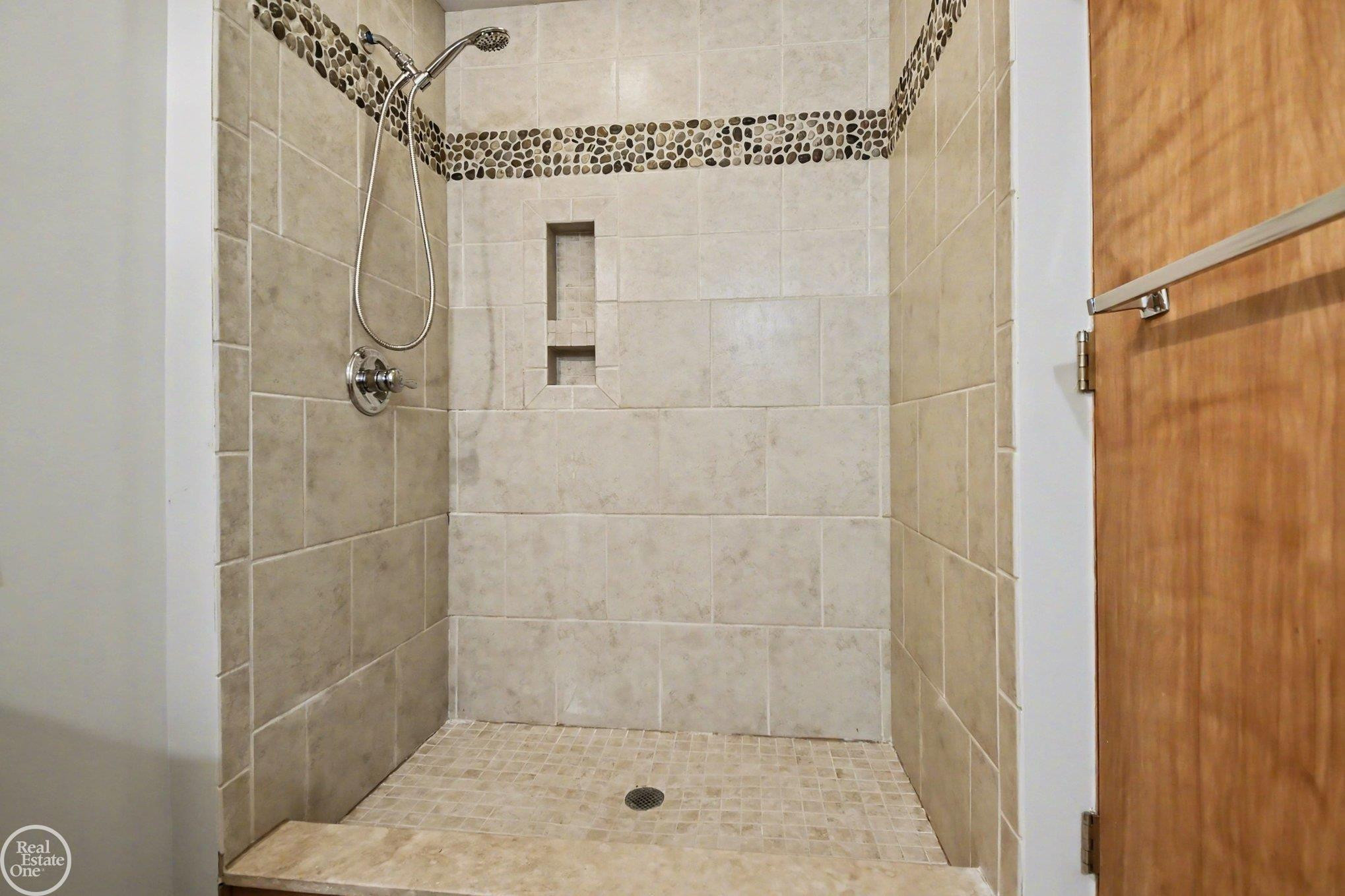 306 N 1st Avenue, Tawas City, MI 48763 — Photo 24