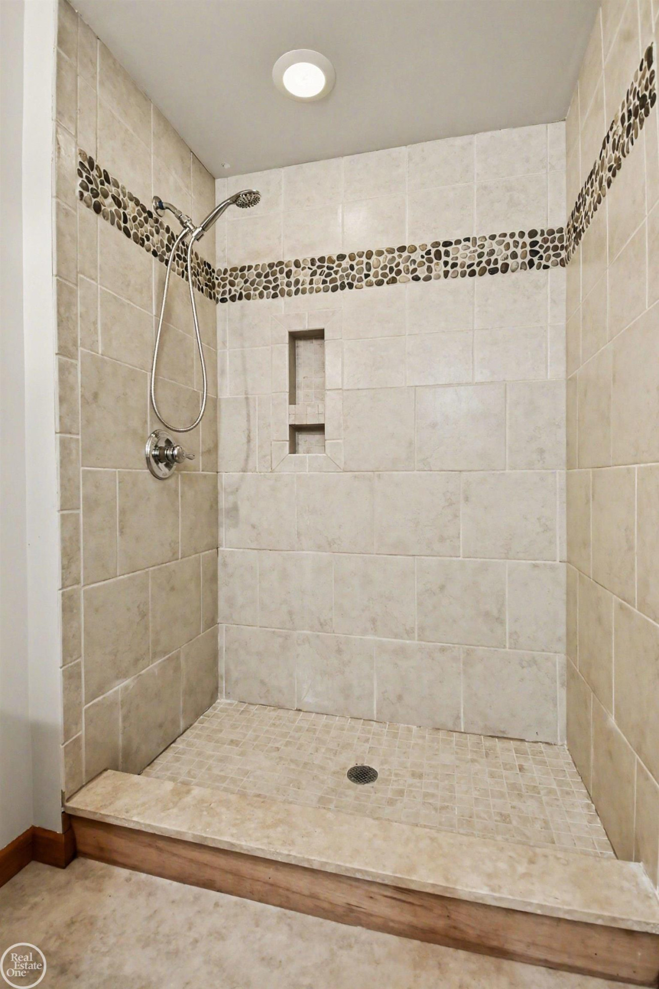 306 N 1st Avenue, Tawas City, MI 48763 — Photo 32