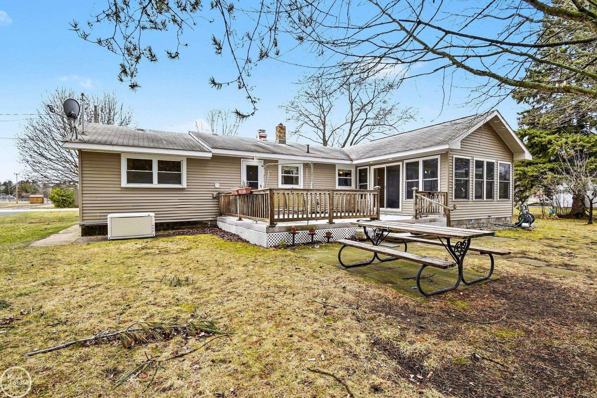 306 N 1st Avenue, Tawas City, MI 48763 — Photo 37