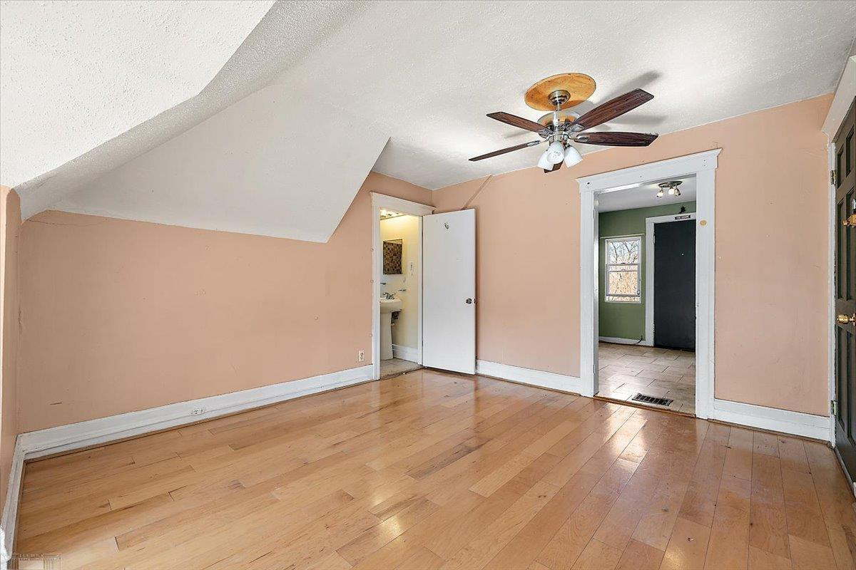309 Melbourne Street, Detroit, MI 48202 — Photo 13