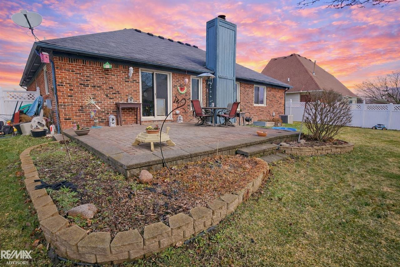 30868 Thistle Avenue, Chesterfield, MI — Photo 29