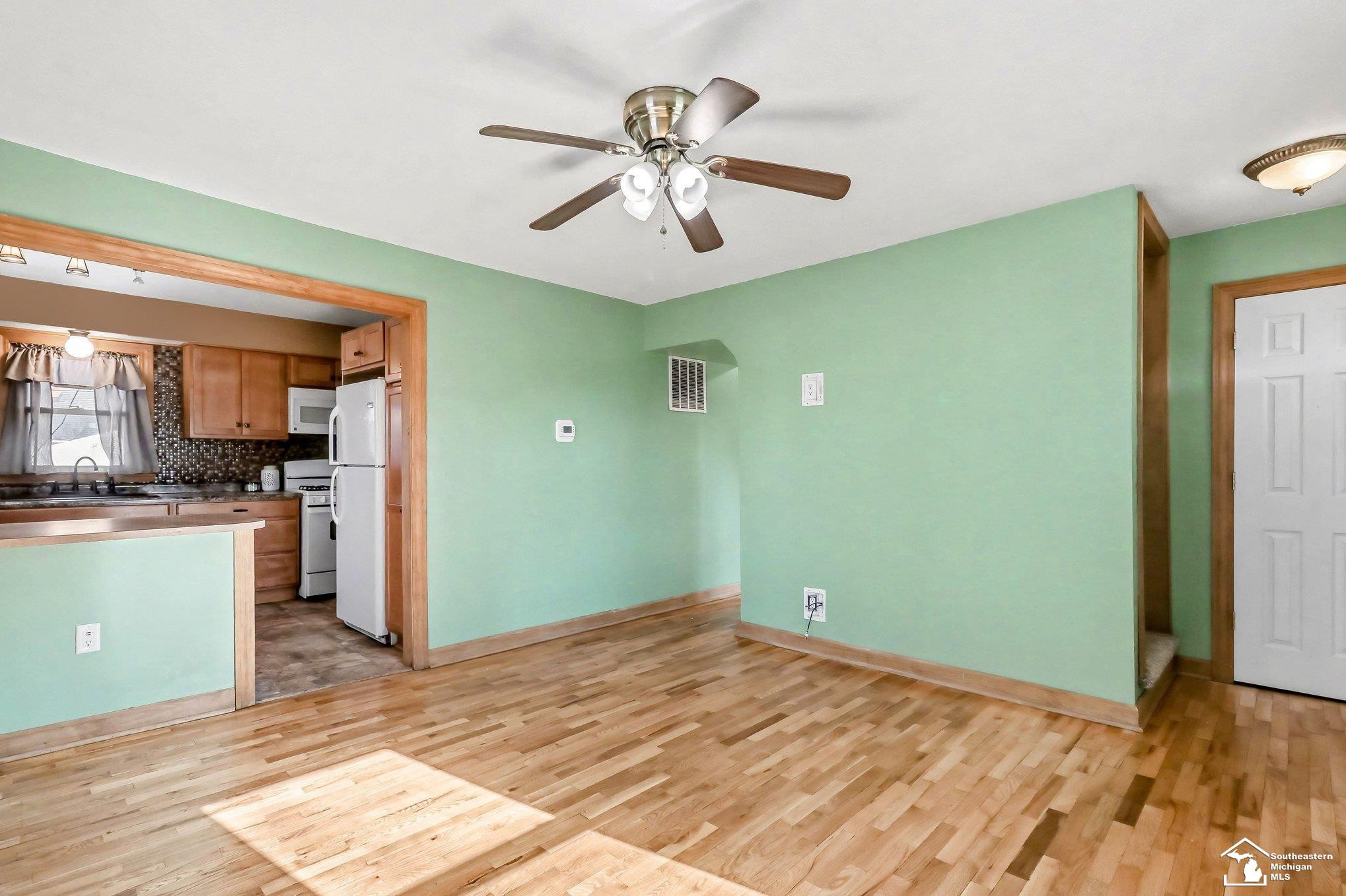 974 Woodville Avenue, Monroe, MI 48161 — Photo 7