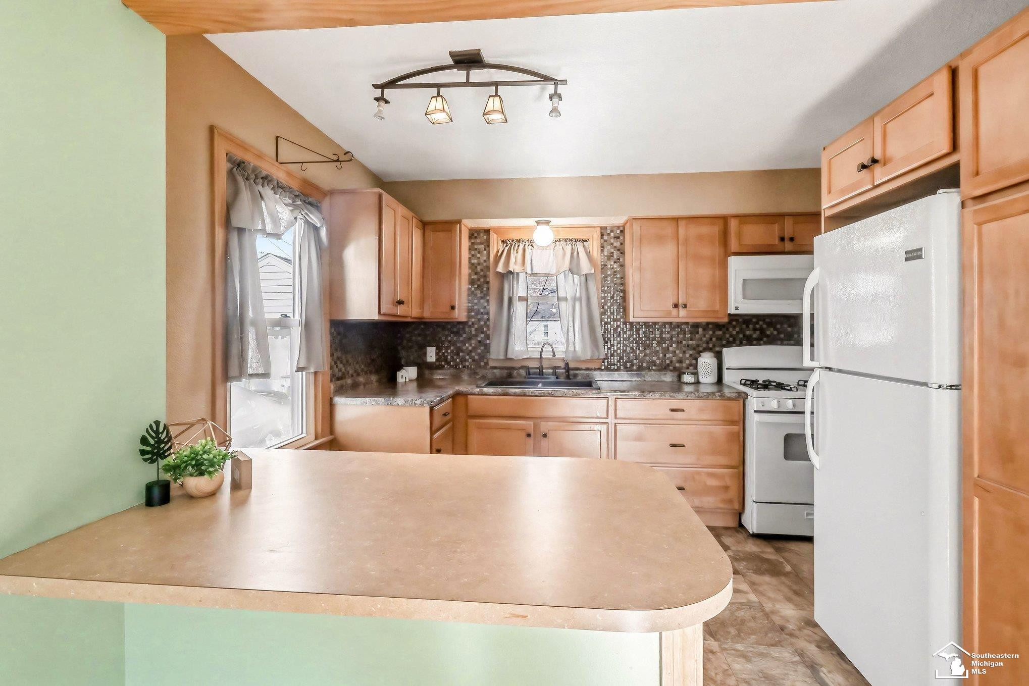 974 Woodville Avenue, Monroe, MI 48161 — Photo 8
