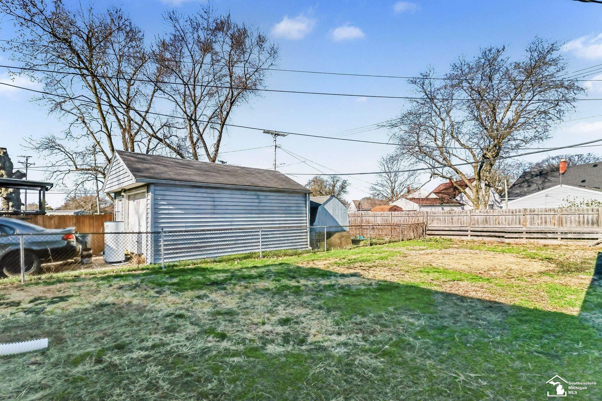 974 Woodville Avenue, Monroe, MI 48161 — Photo 24
