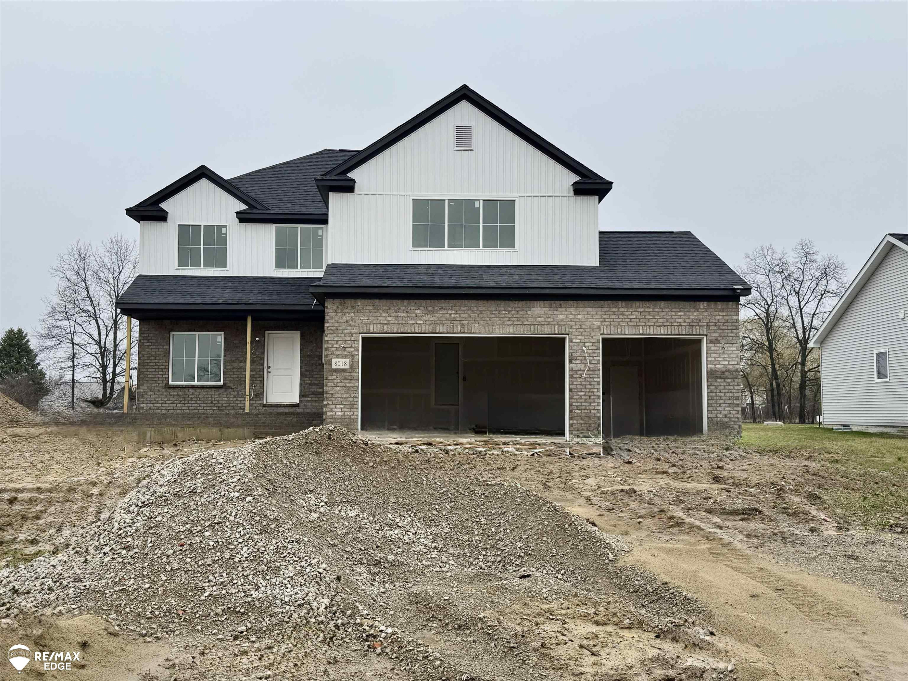 8018 Bradbury Lane, Grand Blanc, MI 48439 — front exterior